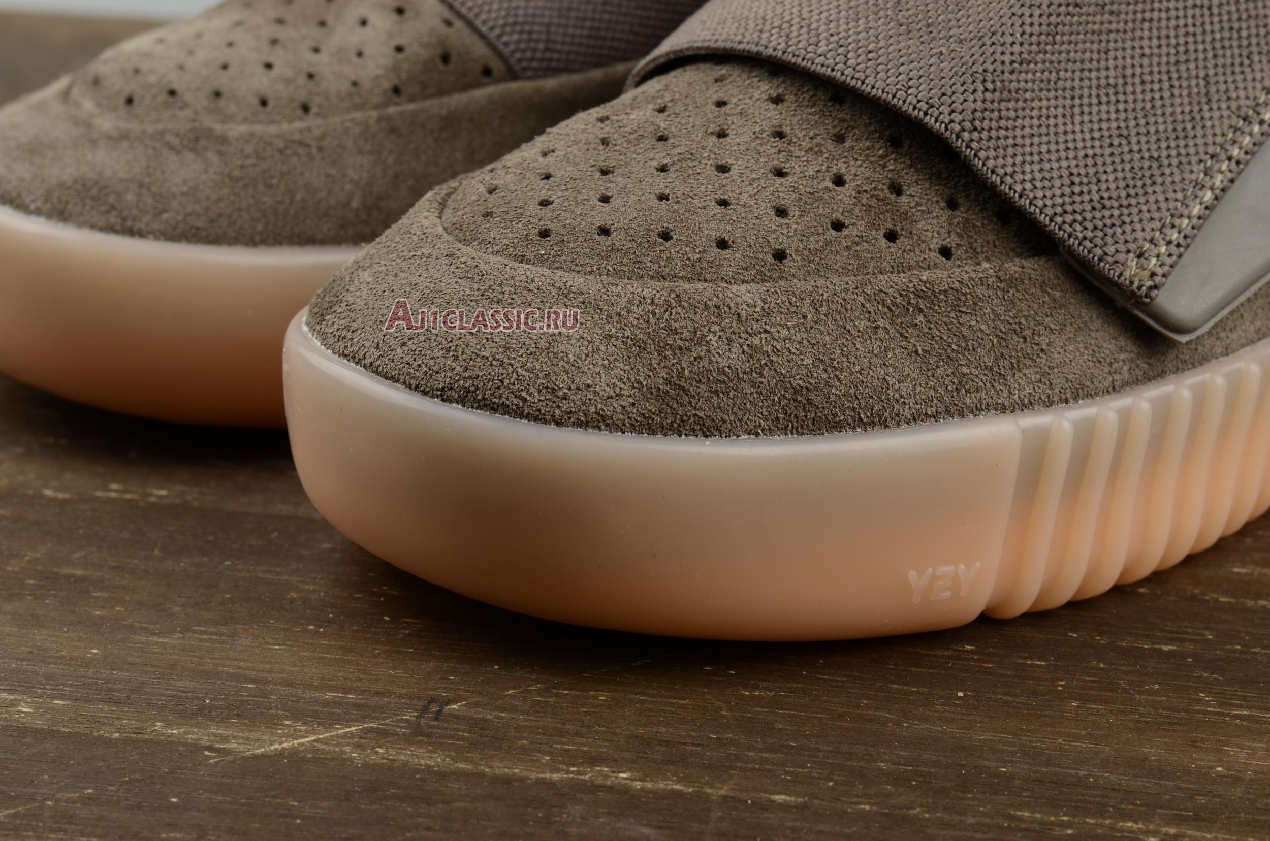 Adidas Yeezy Boost 750 "Chocolate" BY2456