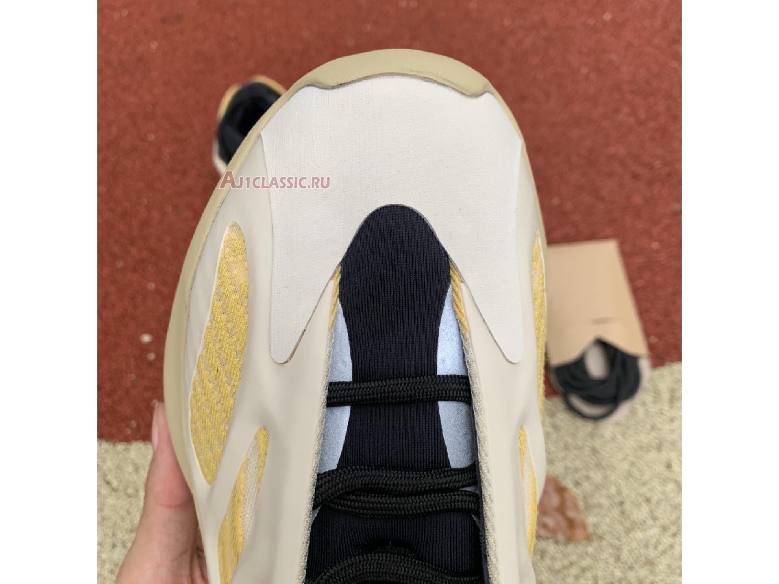 Adidas Yeezy 700 V3 "Safflower" G54853