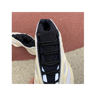 Adidas Yeezy 700 V3 Azael FW4980 Azael/Azael/Azael Sneakers