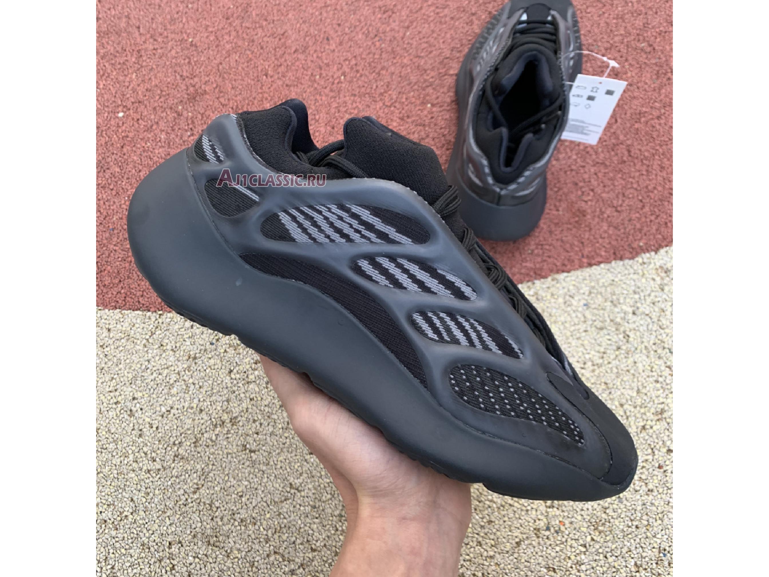 Adidas Yeezy 700 V3 "Alvah" H67799