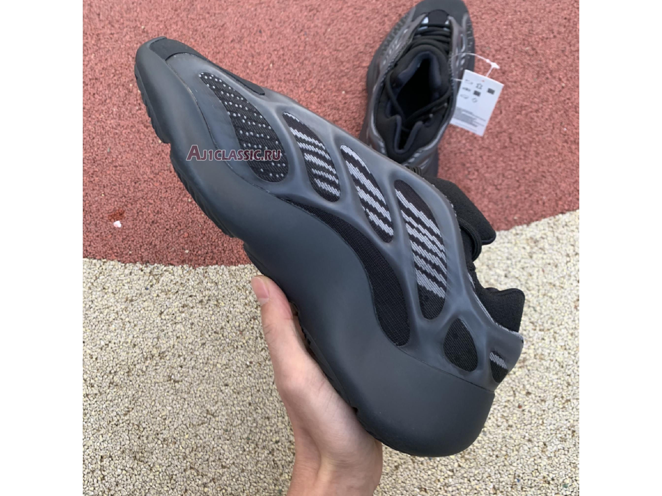 Adidas Yeezy 700 V3 "Alvah" H67799