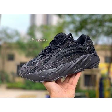 Adidas Yeezy Boost 700 V2 Vanta FU6684 Vanta/Vanta/Vanta Sneakers