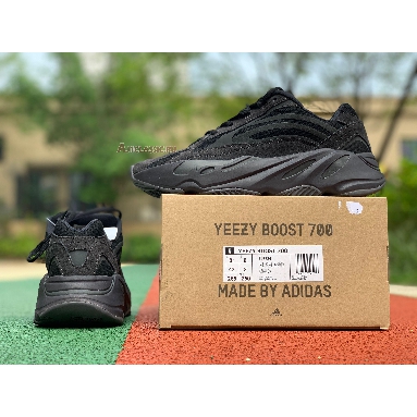 Adidas Yeezy Boost 700 V2 Vanta FU6684 Vanta/Vanta/Vanta Sneakers