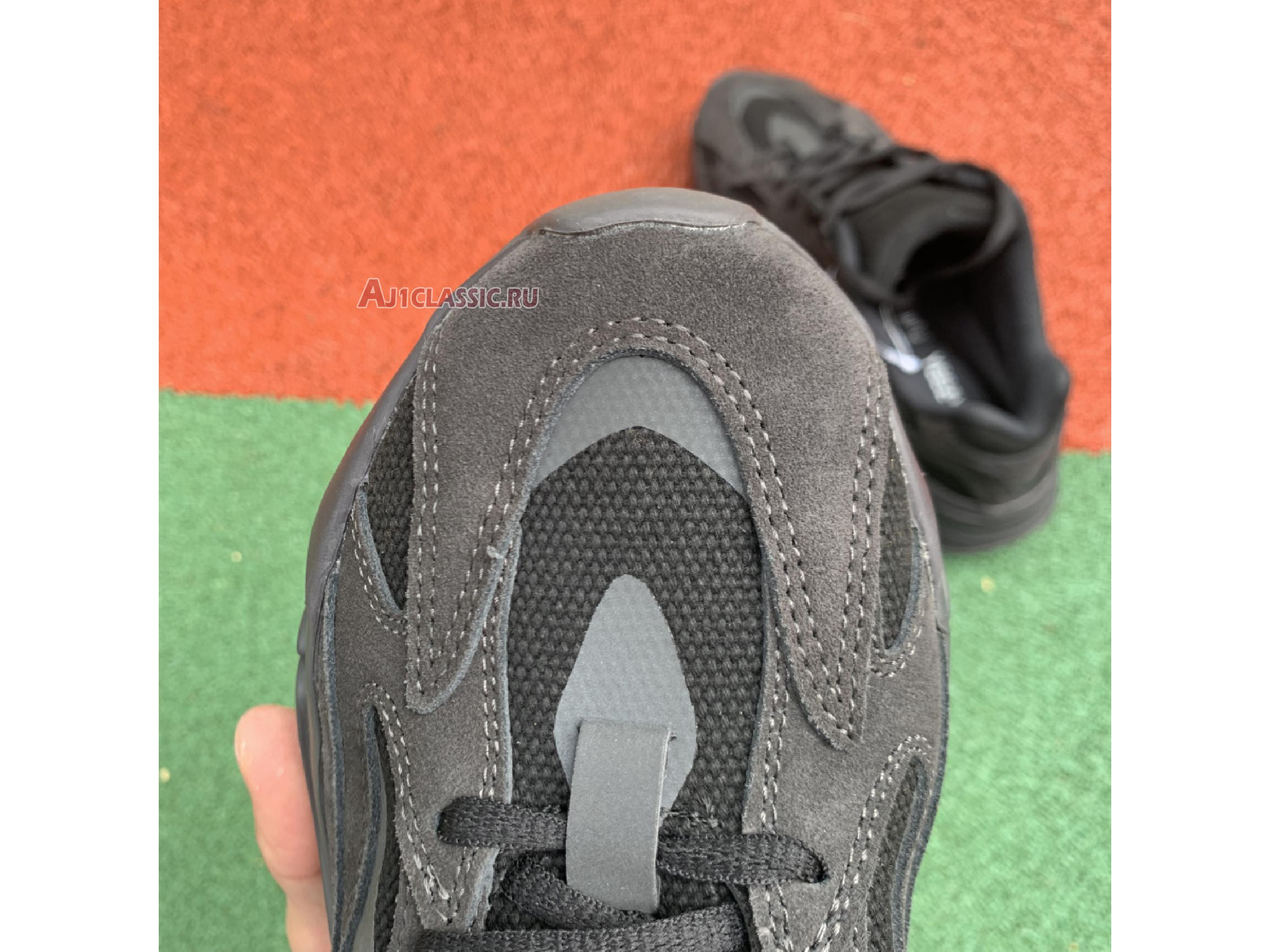 Adidas Yeezy Boost 700 V2 "Vanta" FU6684