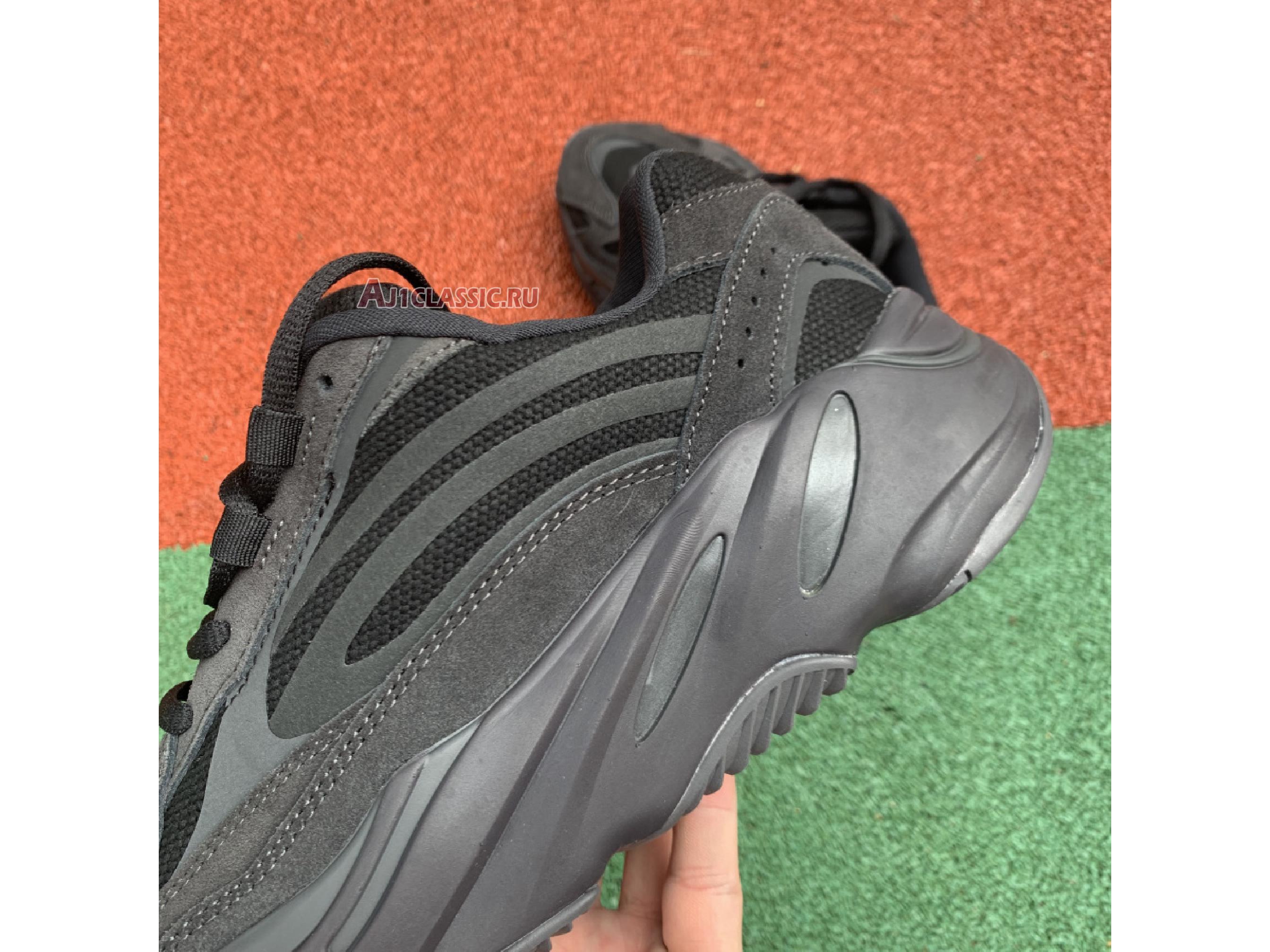 Adidas Yeezy Boost 700 V2 "Vanta" FU6684