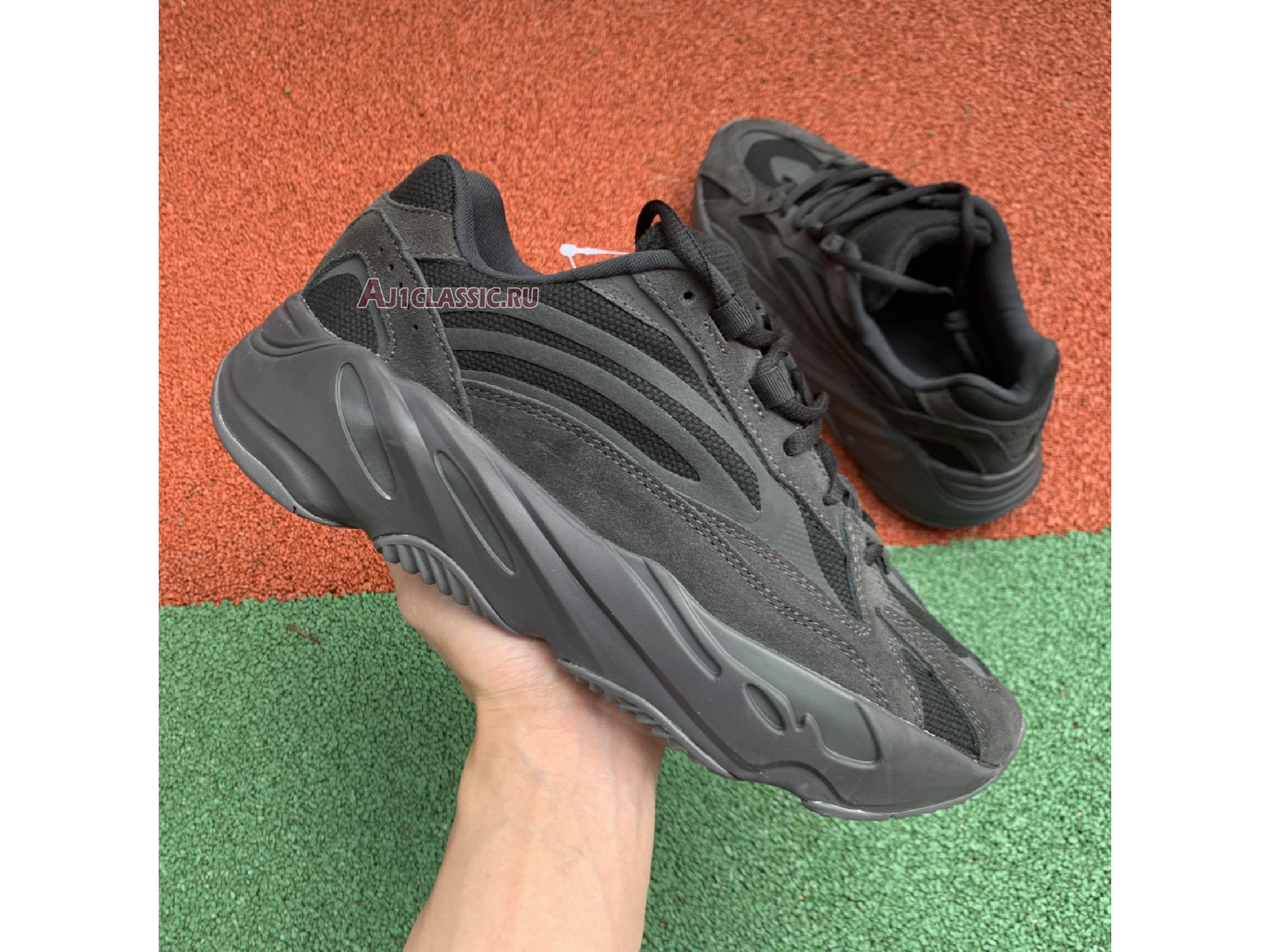 Adidas Yeezy Boost 700 V2 "Vanta" FU6684