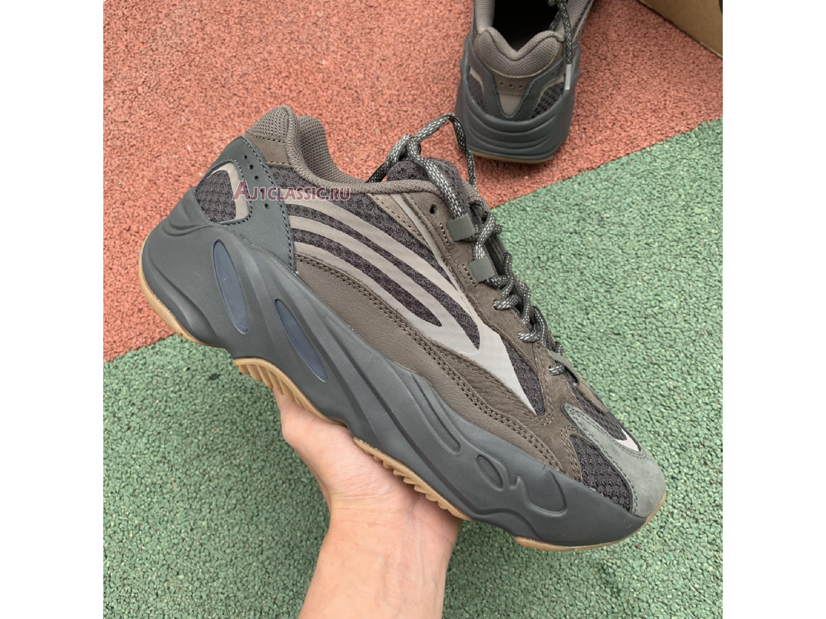 Adidas Yeezy Boost 700 V2 "Geode" EG6860