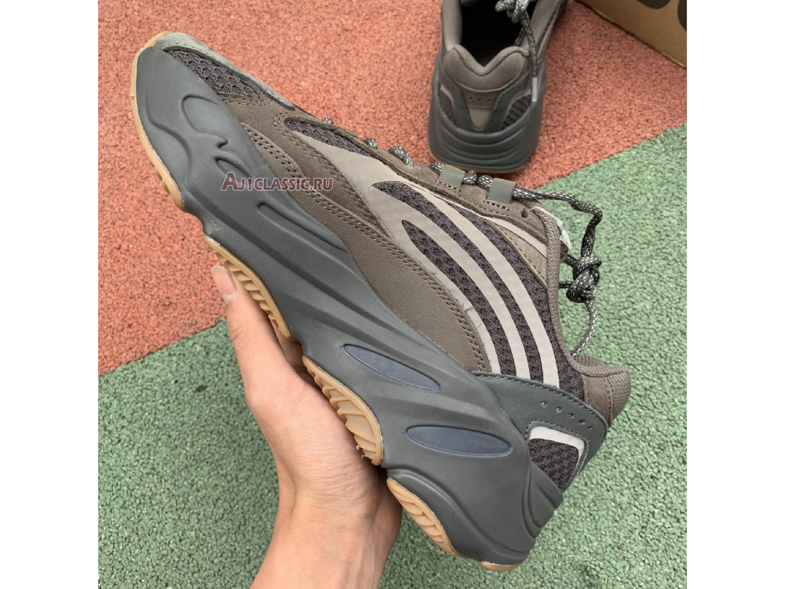 Adidas Yeezy Boost 700 V2 "Geode" EG6860