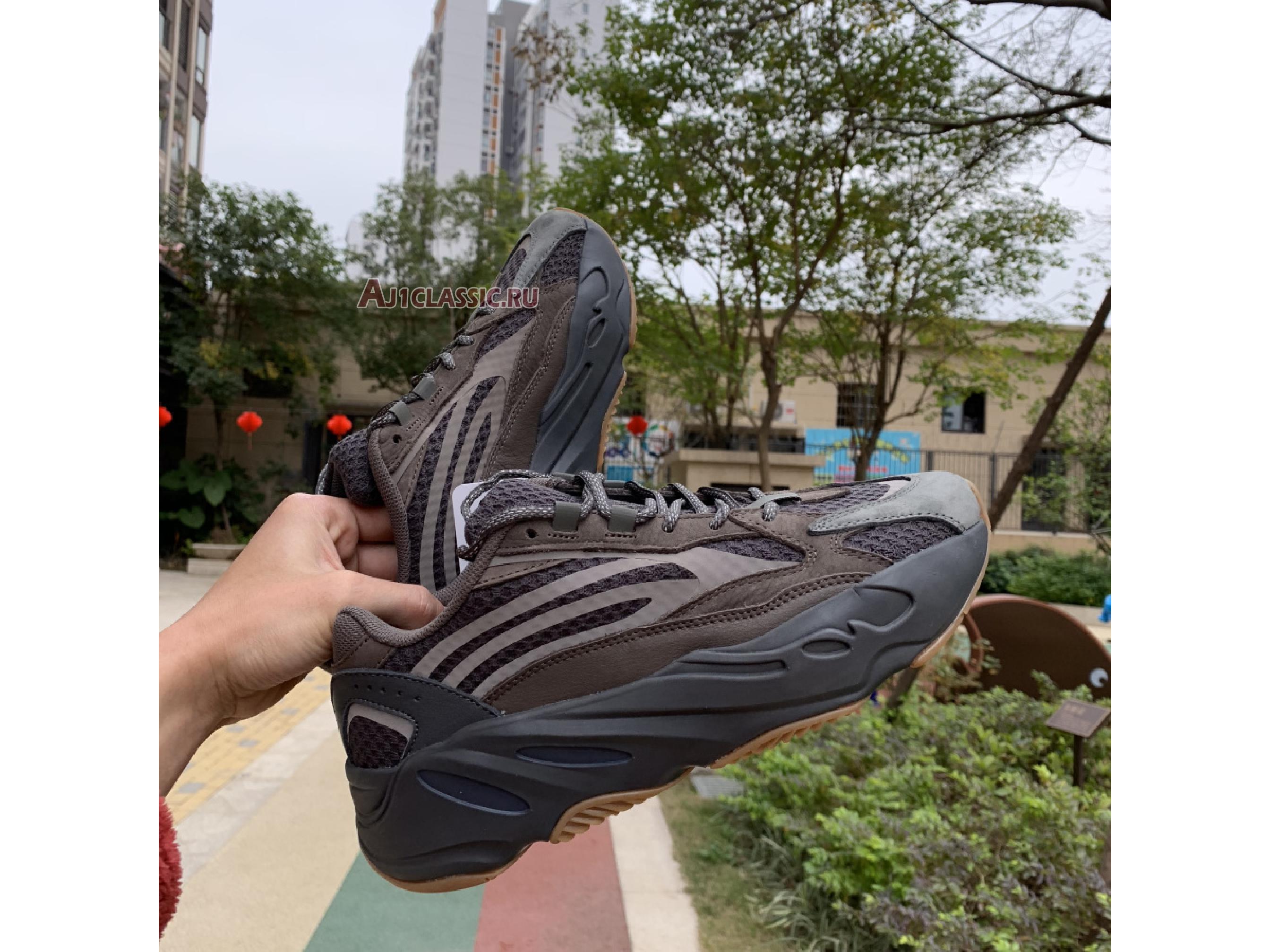 Adidas Yeezy Boost 700 V2 "Geode" EG6860