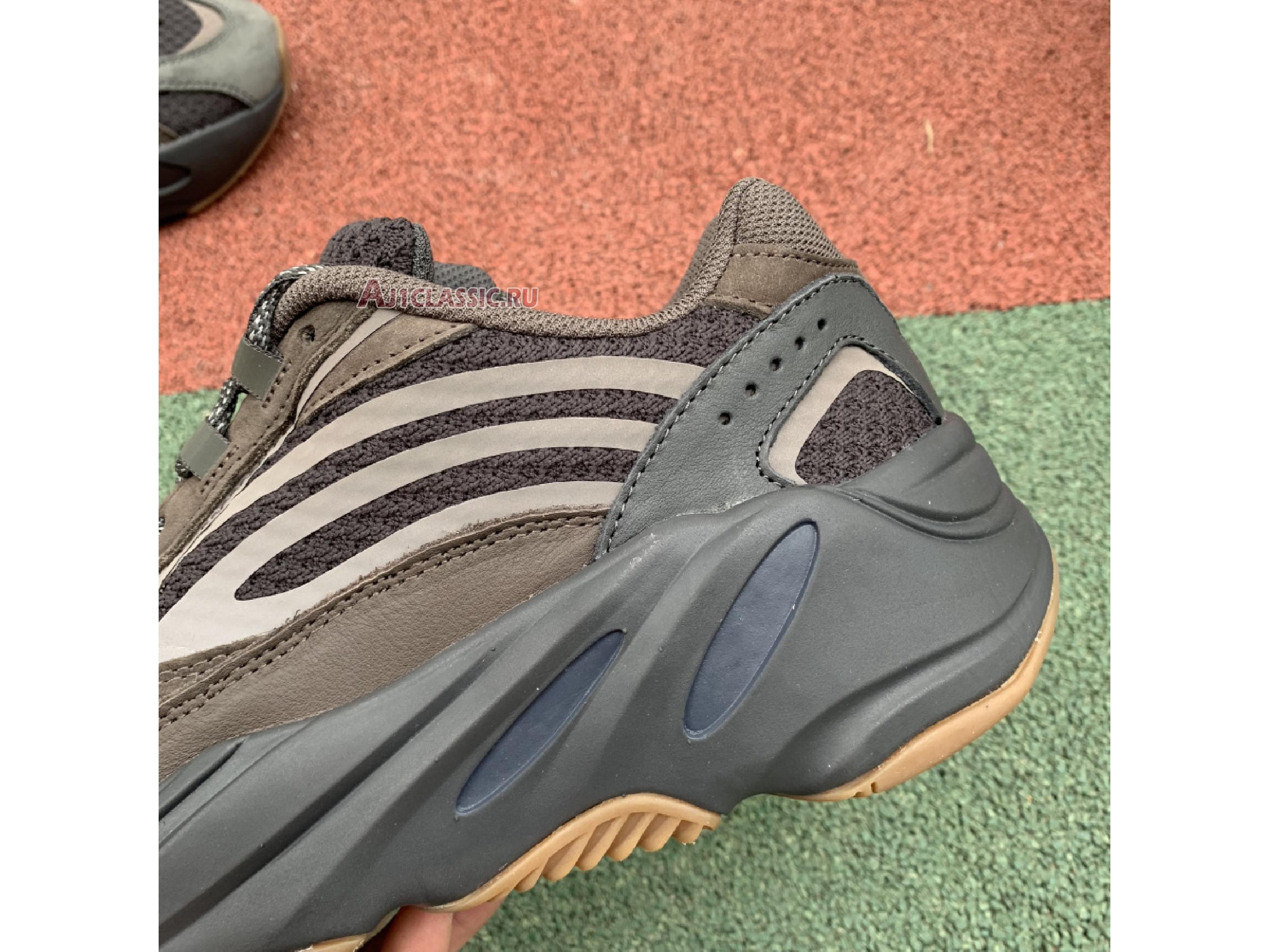 Adidas Yeezy Boost 700 V2 "Geode" EG6860