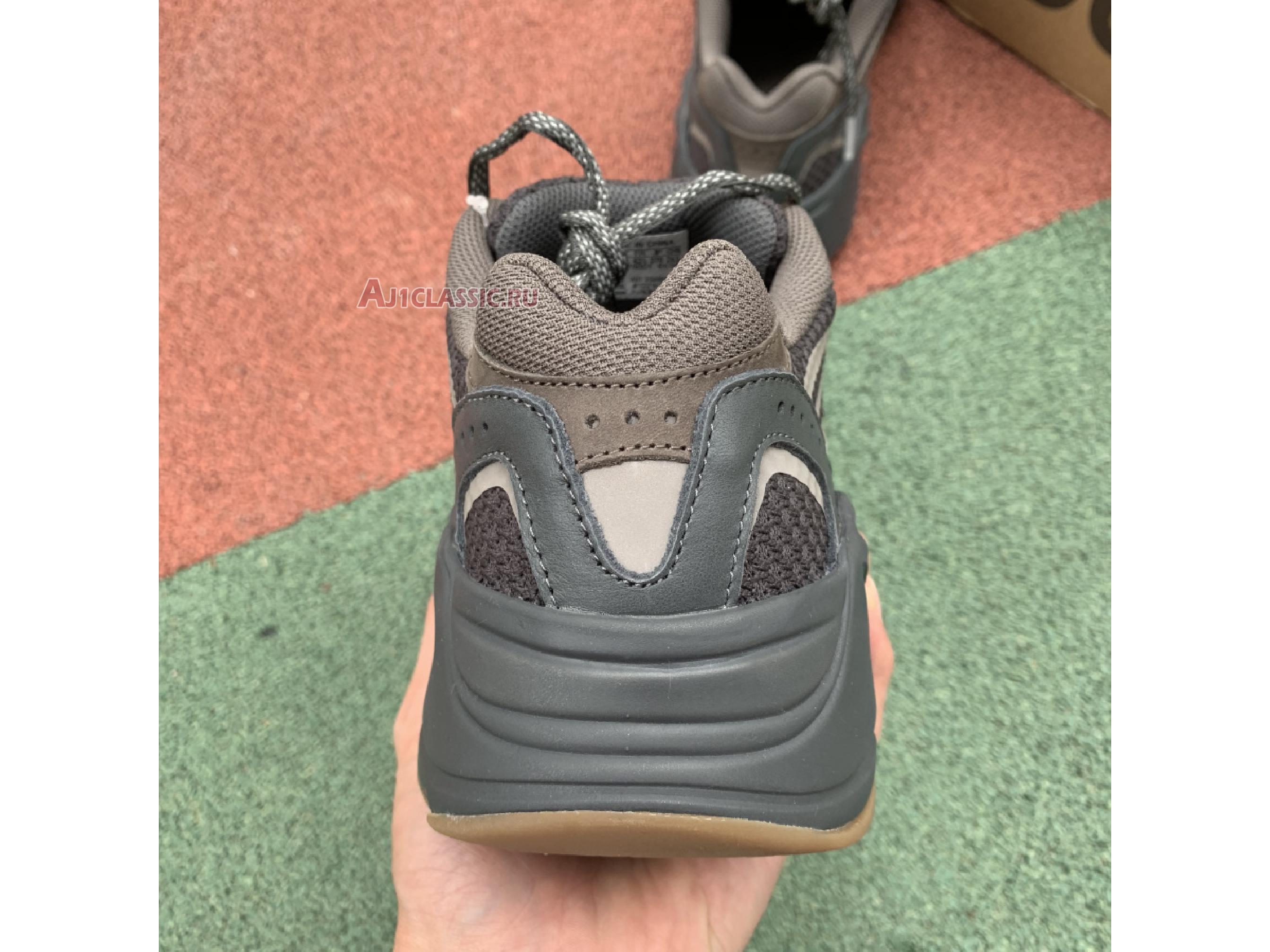 Adidas Yeezy Boost 700 V2 "Geode" EG6860