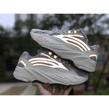 Adidas Yeezy Boost 700 V2 Static EF2829 Static/Static/Static Mens Womens Shoes