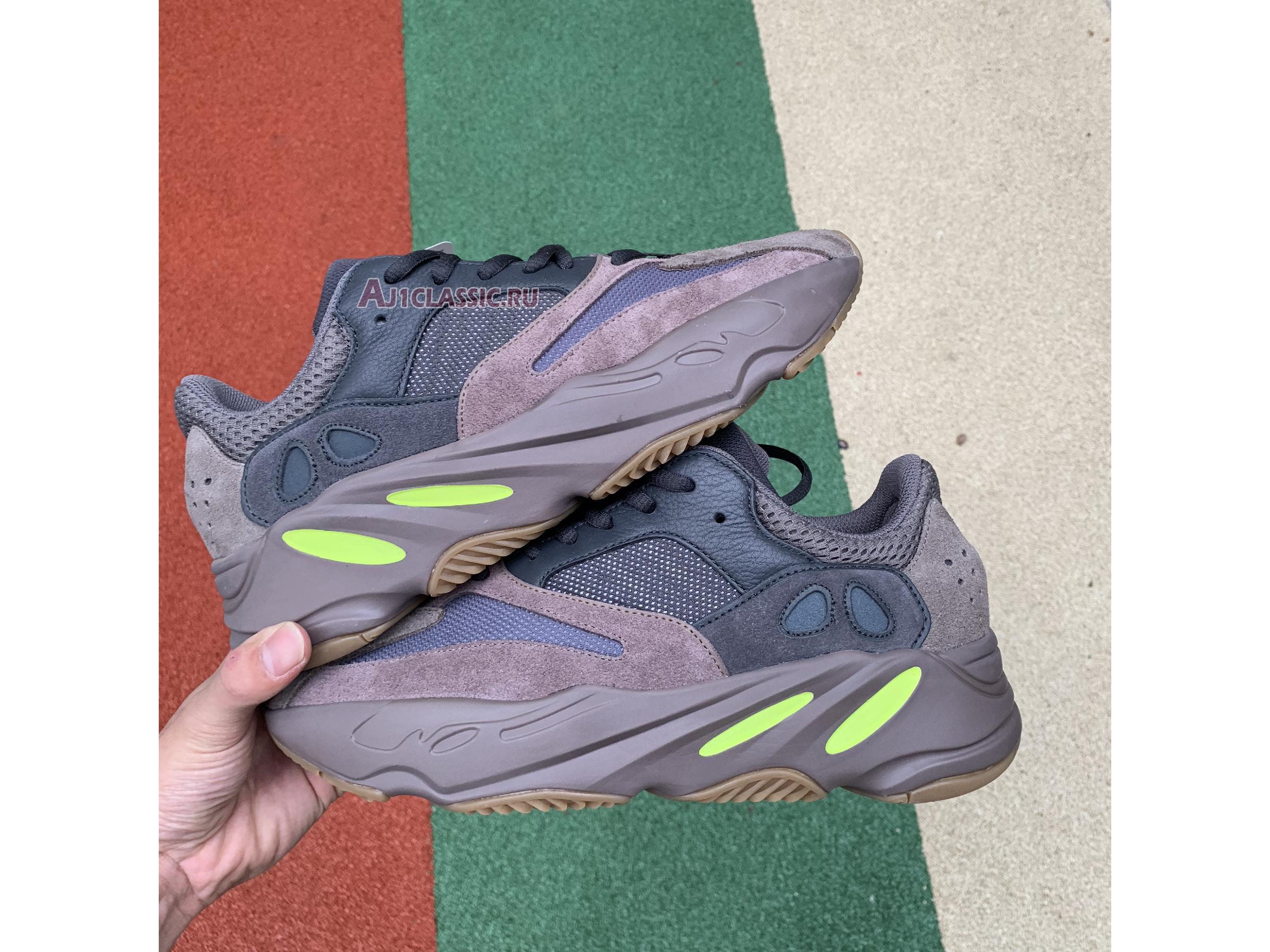 Adidas Yeezy Boost 700 "Mauve" EE9614