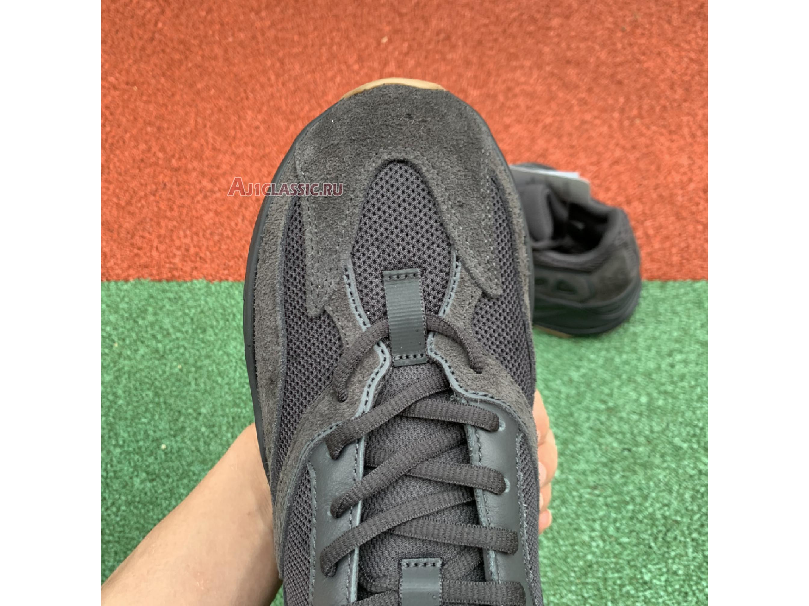 New Adidas Yeezy Boost 700 "Utility Black" FV5304 Shoes