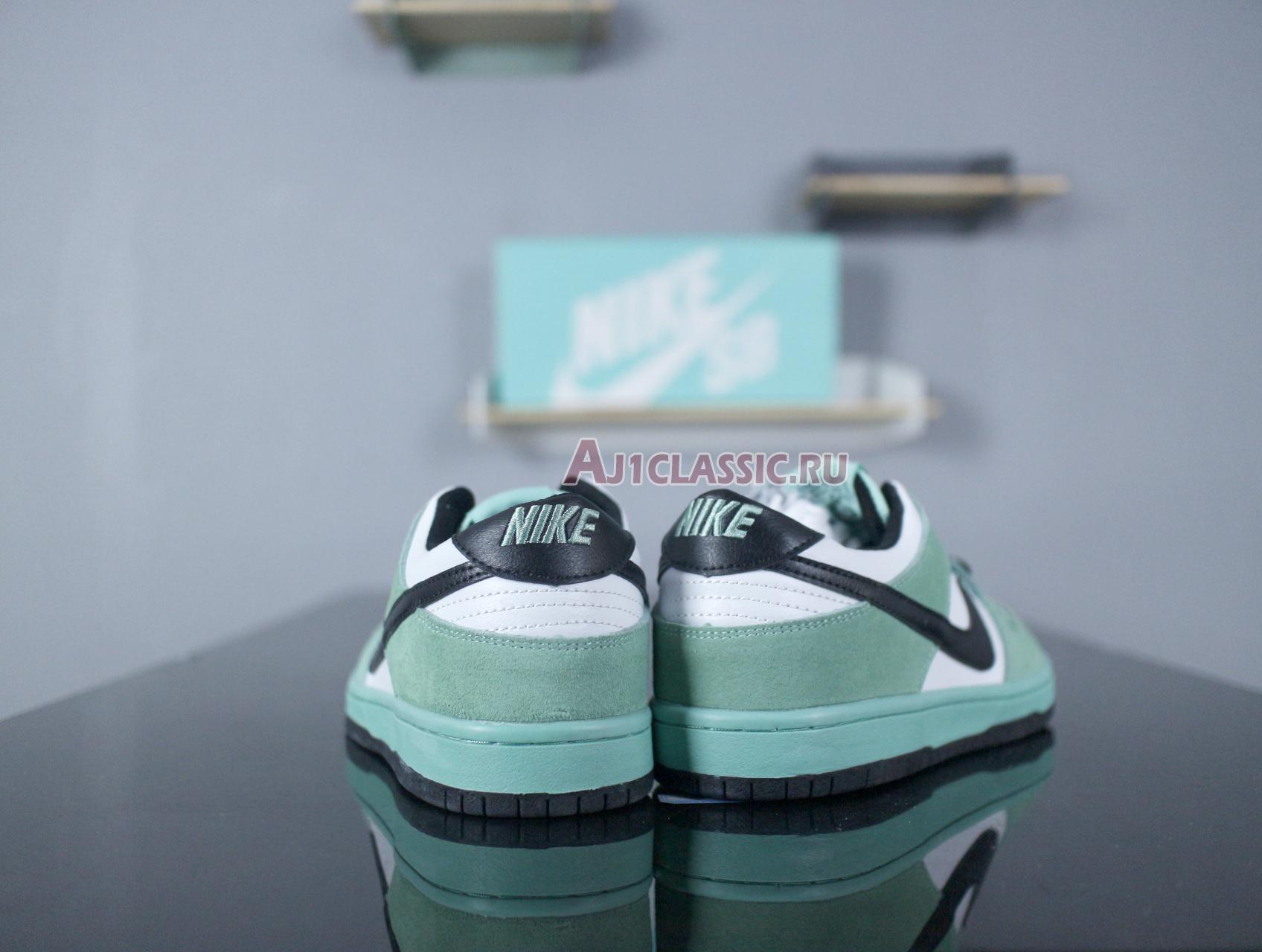 Nike SB Dunk Low "Sea Crystal" 819674-301