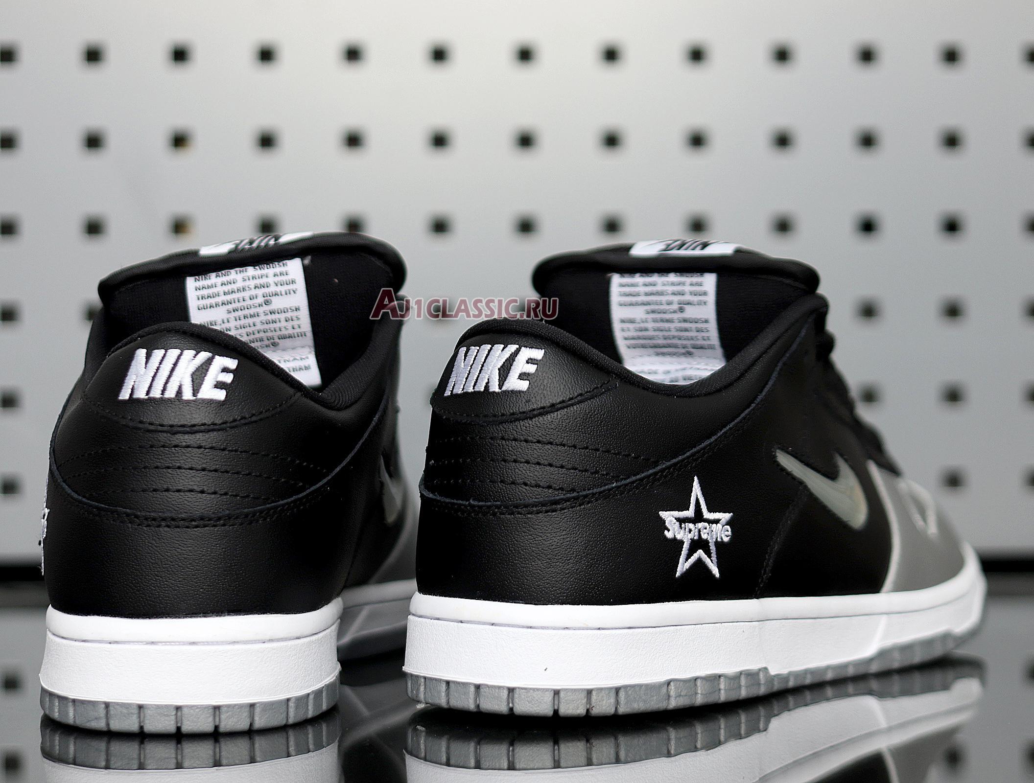 Nike Supreme x Dunk SB Low QS "Metallic Silver" CK3480-001