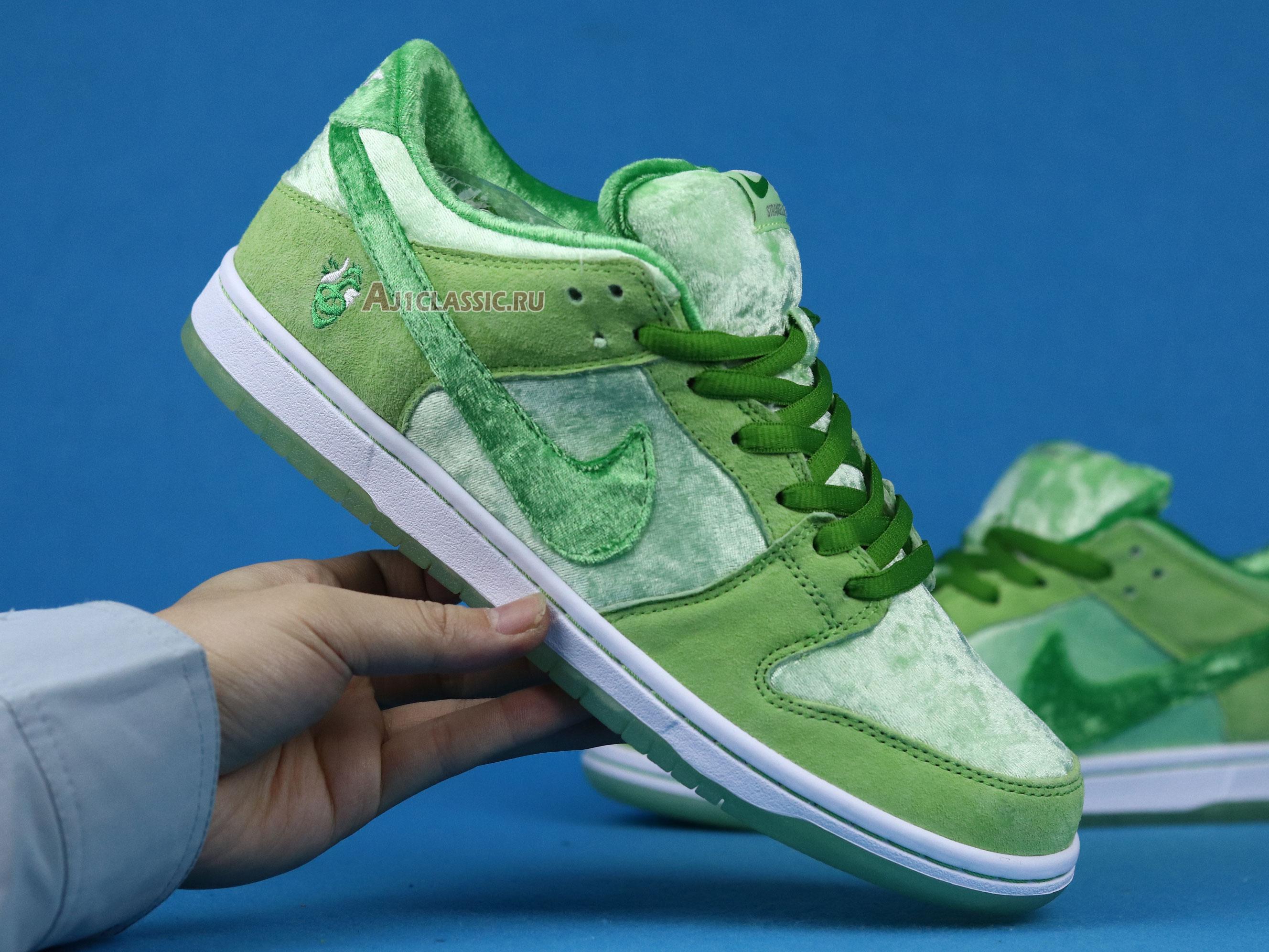 New Nike StrangeLove x Dunk Low SB "Green Beans Valentines Day" CT2552-300 Shoes