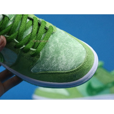 Nike StrangeLove x Dunk Low SB Green Beans Valentines Day CT2552-300 Green/White Sneakers