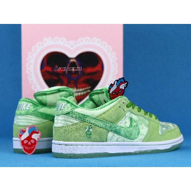 Nike StrangeLove x Dunk Low SB Green Beans Valentines Day CT2552-300 Green/White Mens Womens Shoes