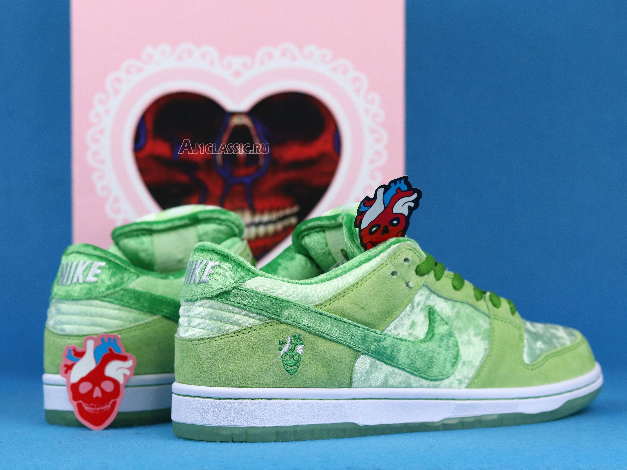 New Nike StrangeLove x Dunk Low SB "Green Beans Valentines Day" CT2552-300 Shoes