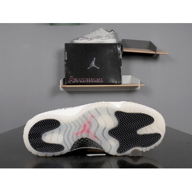 Air Jordan 11 Retro Low Light Bone Snakeskin CD6846-002 Light Bone/University Red-Sail-Black Sneakers