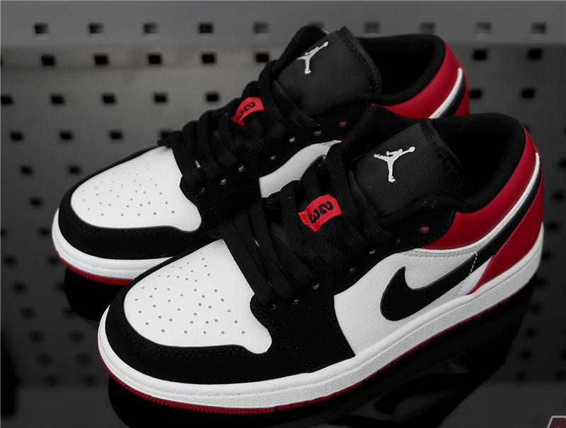 Air Jordan 1 Low "Black Toe" 553558-116