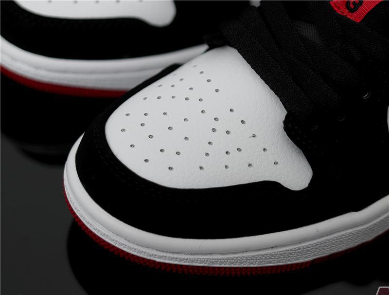 Air Jordan 1 Low "Black Toe" 553558-116