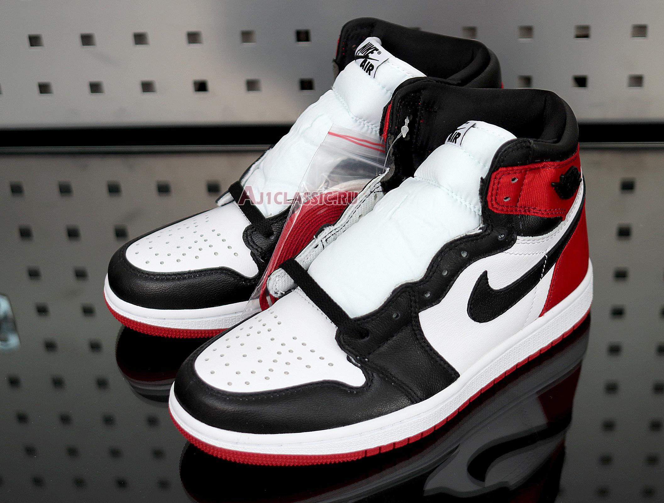 Air Jordan 1 Retro High "Satin Black Toe" CD0461-016