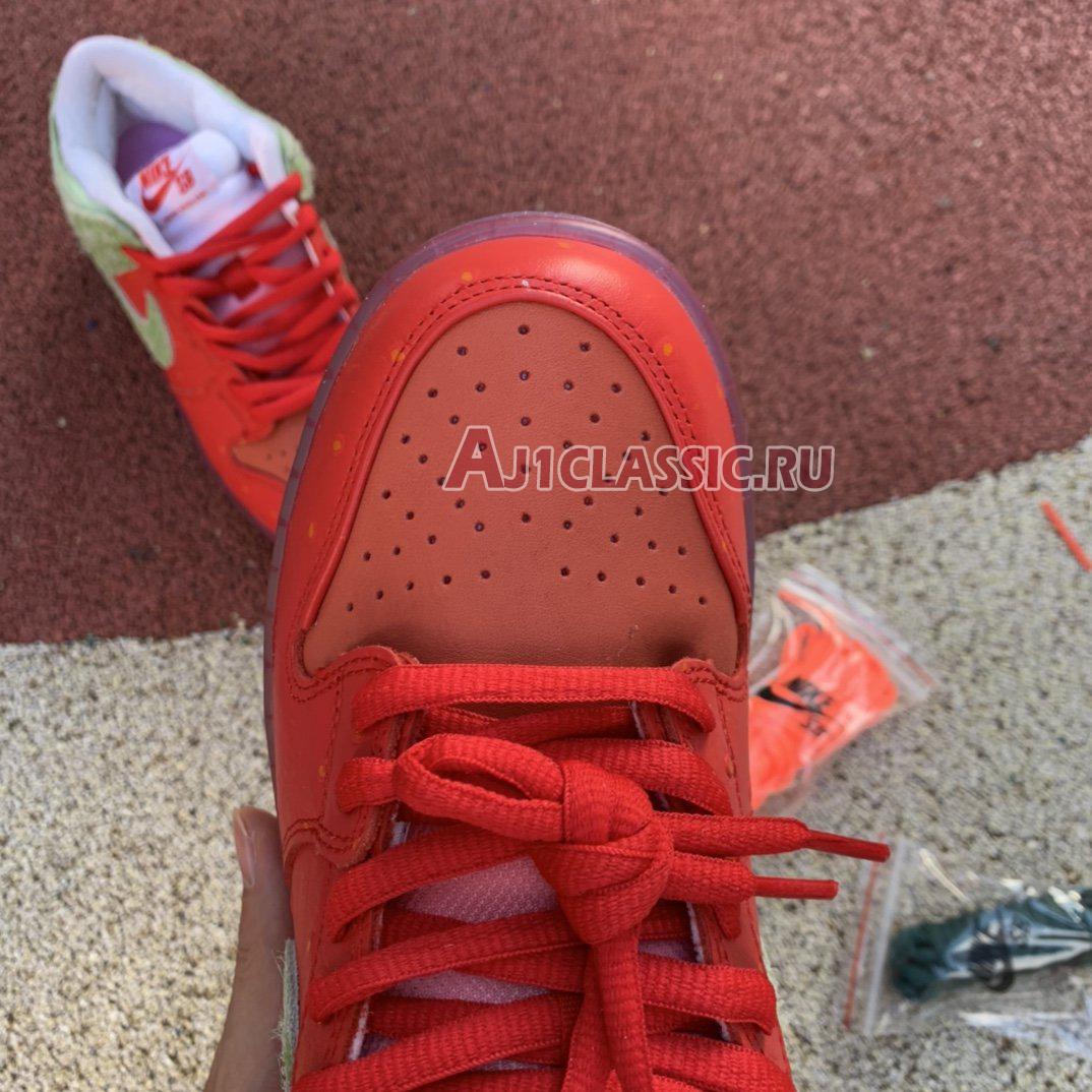 Nike SB Dunk Low "Strawberry Cough" CW7093-601