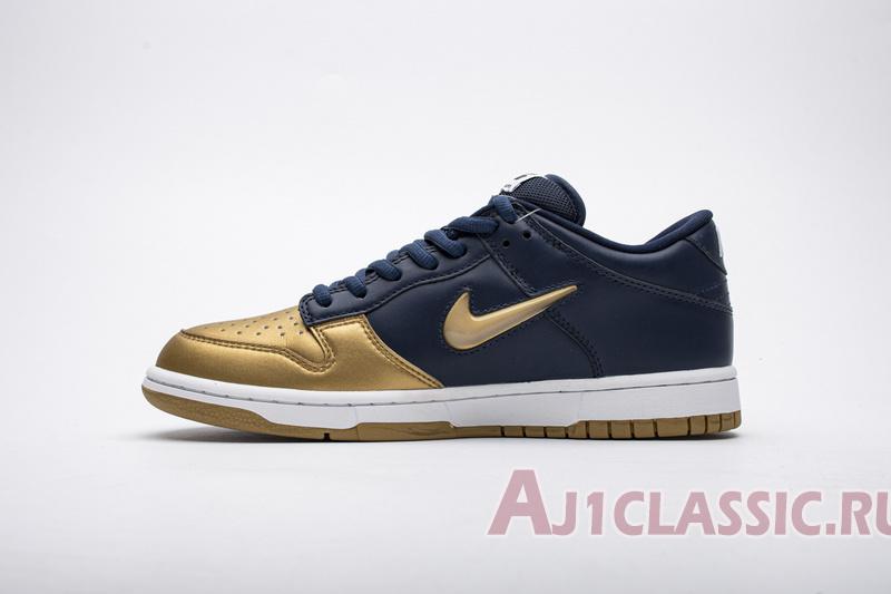 New Supreme x Nike Dunk SB Low QS "Metallic Gold" CK3480-700 Shoes