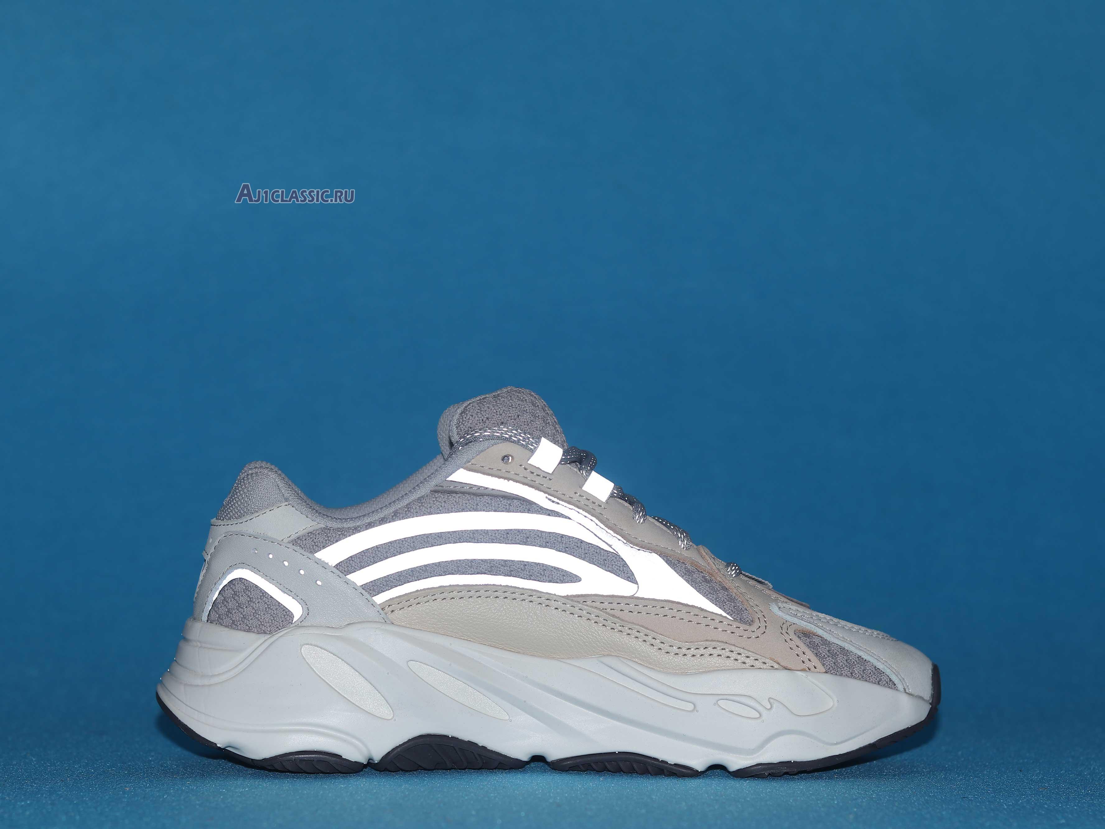 Adidas Yeezy Boost 700 V2 "Cream" GY7924