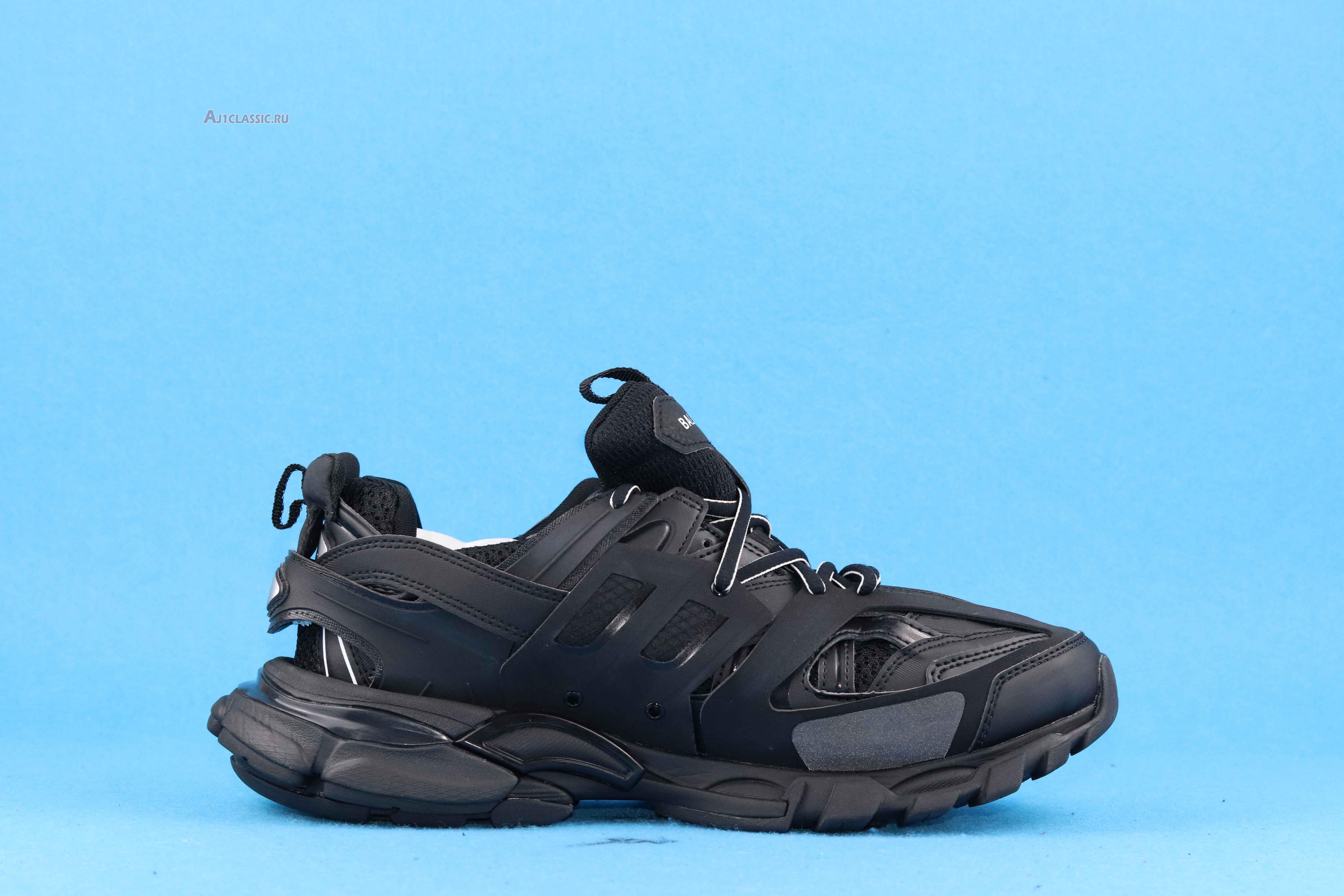 Balenciaga Track Sneaker "Triple Black" 542023 W1GB1 1000