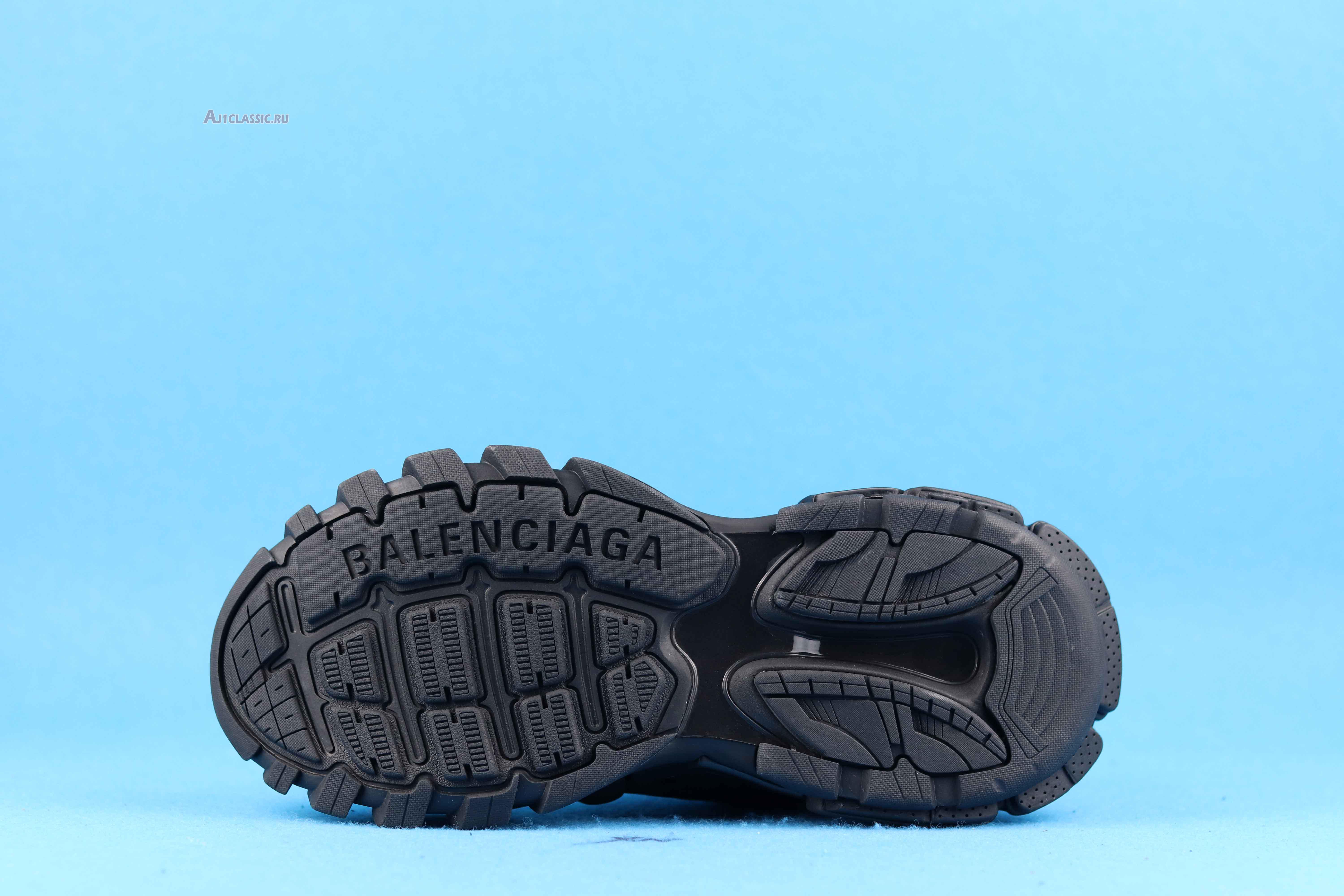 Balenciaga Track Sneaker "Triple Black" 542023 W1GB1 1000