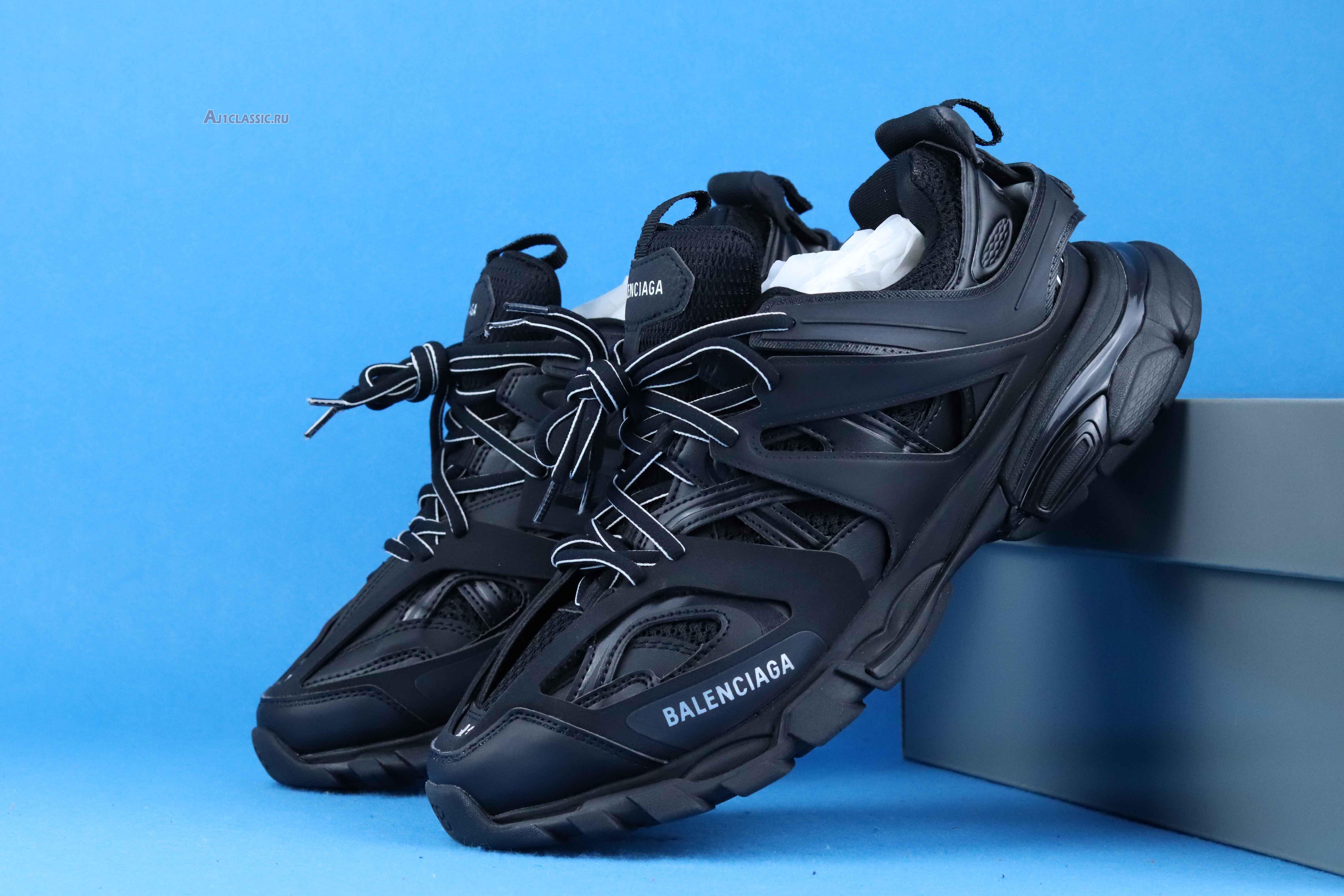 Balenciaga Track Sneaker "Triple Black" 542023 W1GB1 1000