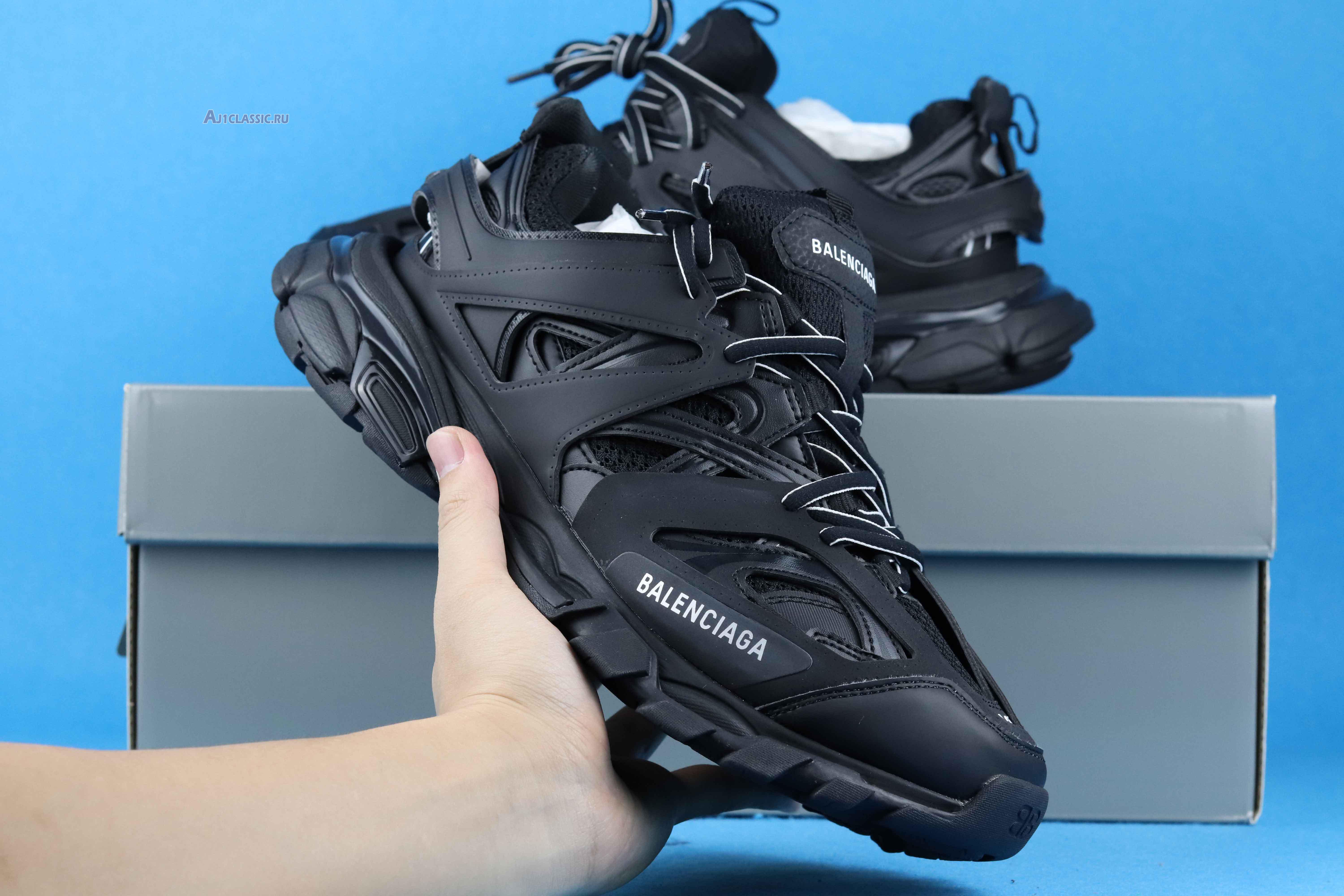 Balenciaga Track Sneaker "Triple Black" 542023 W1GB1 1000