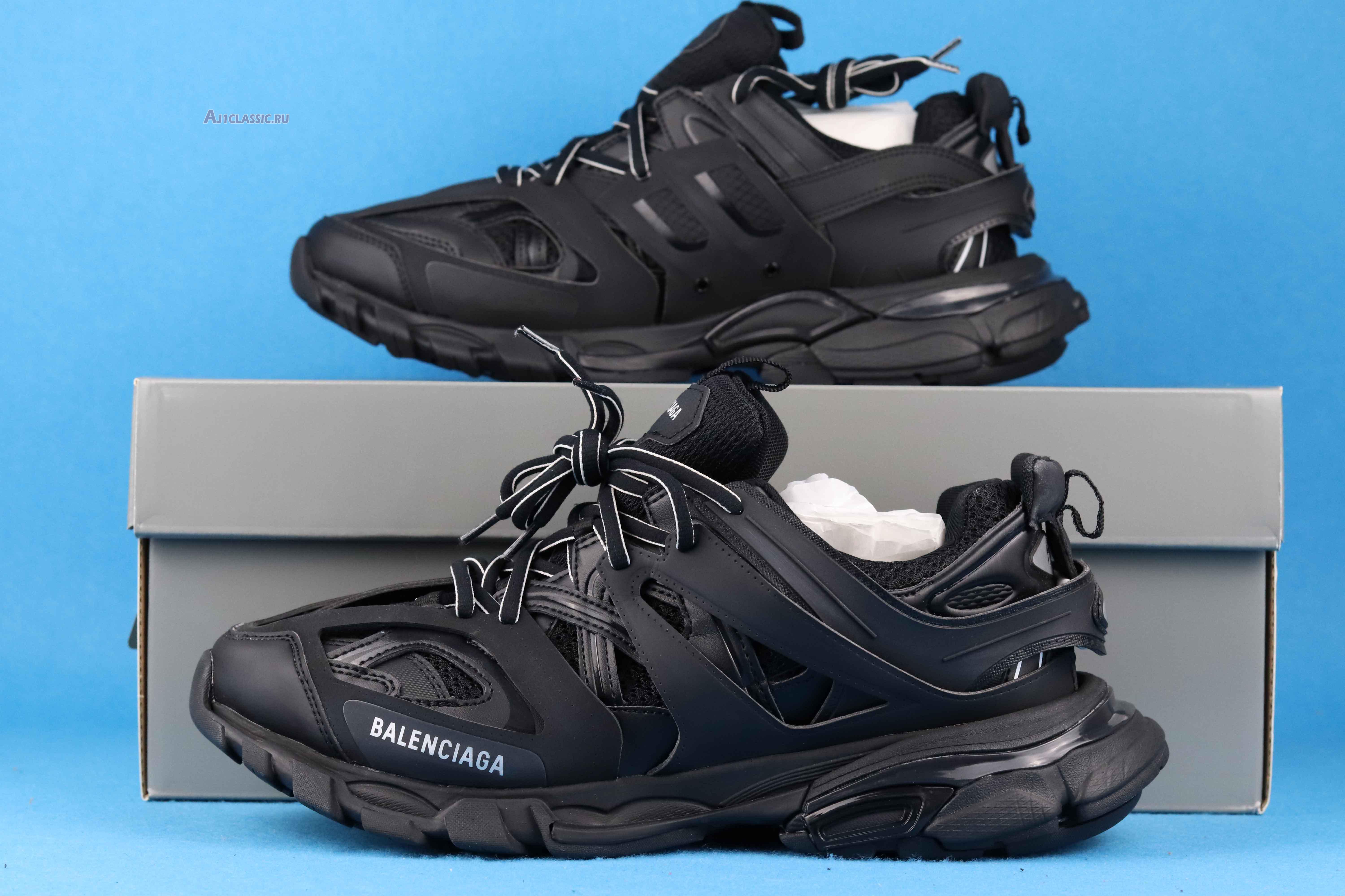 Balenciaga Track Sneaker "Triple Black" 542023 W1GB1 1000