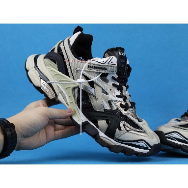 Balenciaga Track.2 Sneaker Beige Black 568614 W2GN3 8071 Beige/Black Sneakers