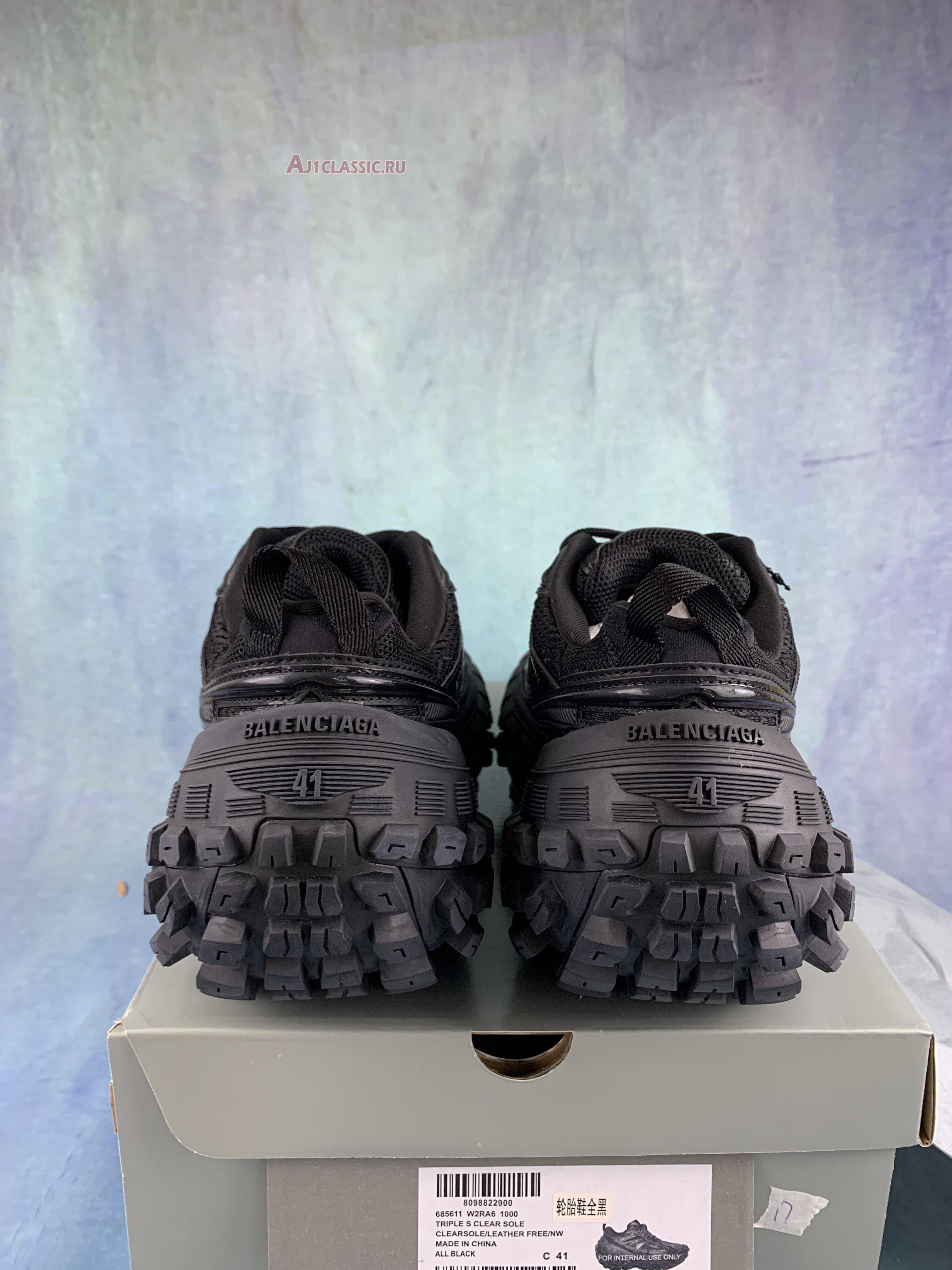 Balenciaga Defender Sneaker "Black" 685613 W2RA6 1000