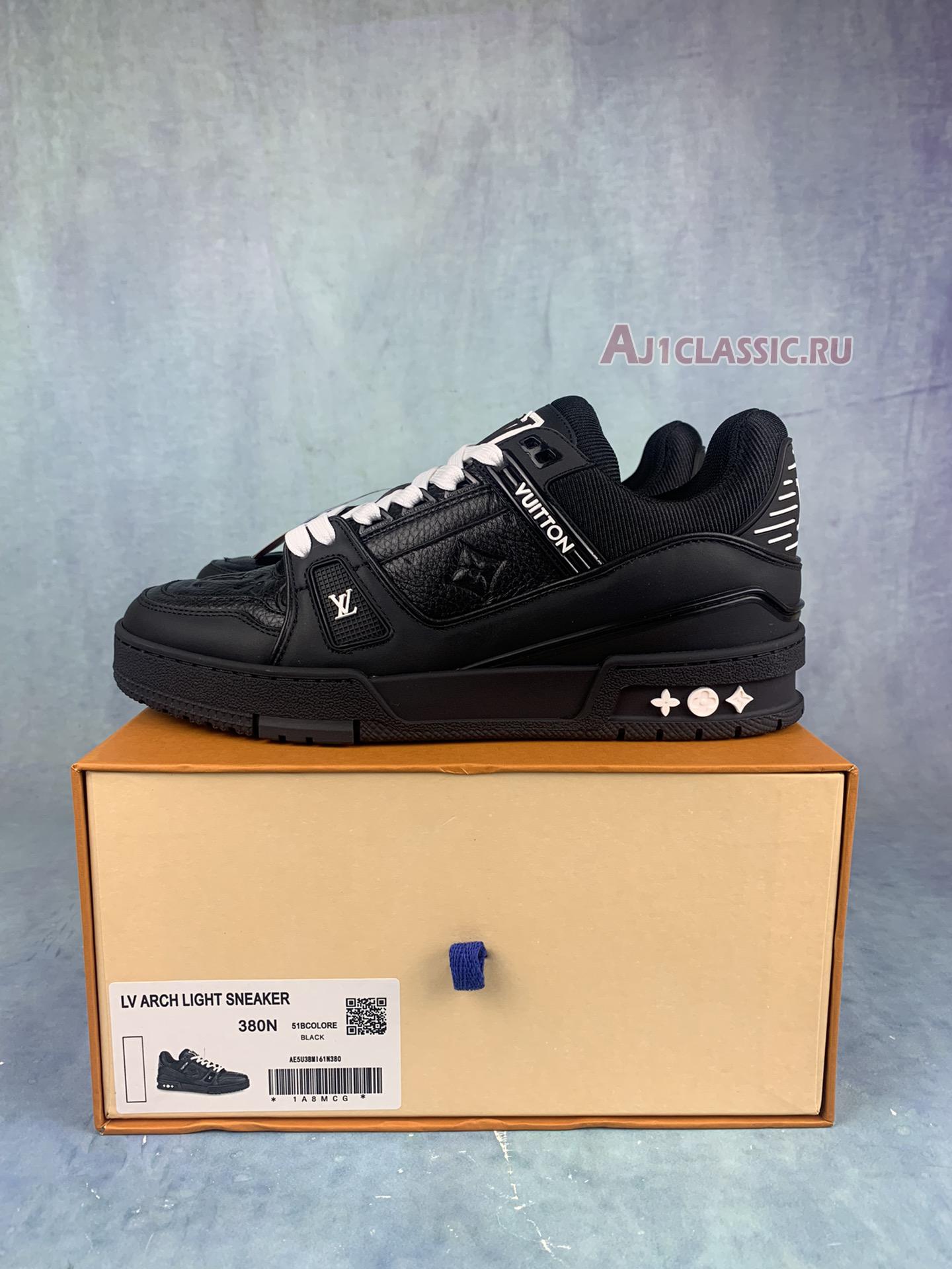 Louis Vuitton Trainer "Black Monogram" 1AAREY