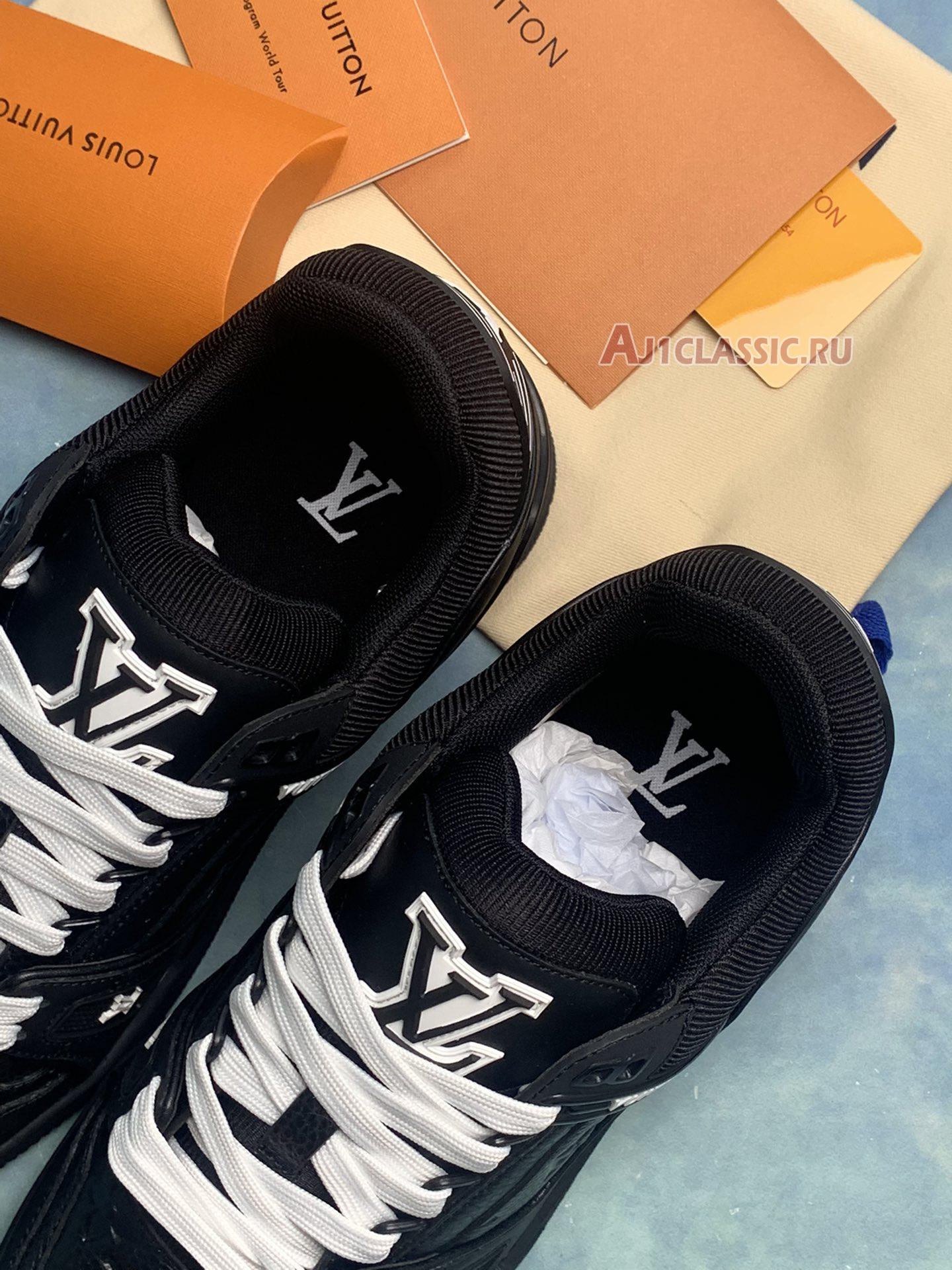 Louis Vuitton Trainer "Black Monogram" 1AAREY