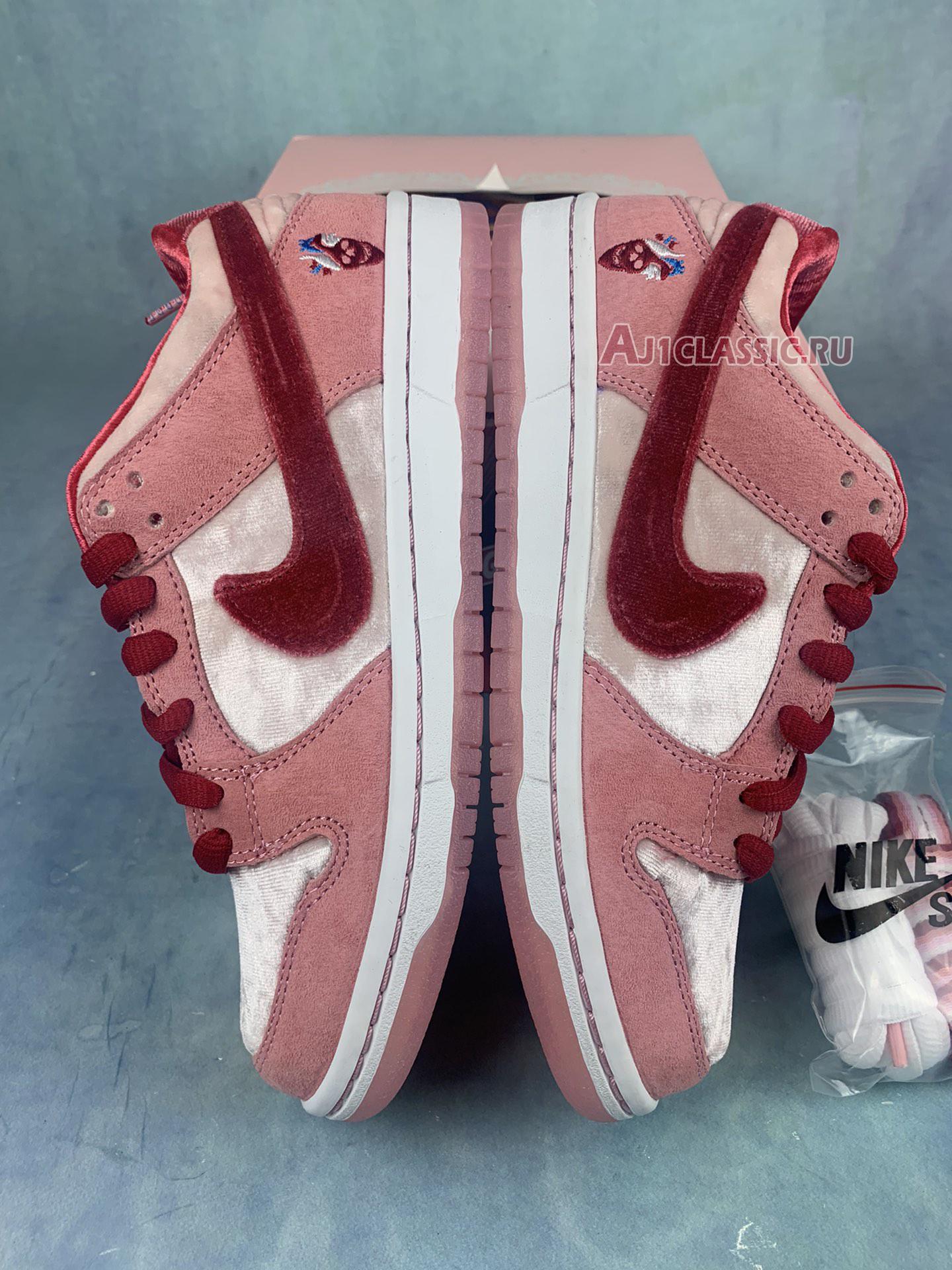 New StrangeLove x Dunk Low SB "Valentines Day" CT2552-800-2 Shoes