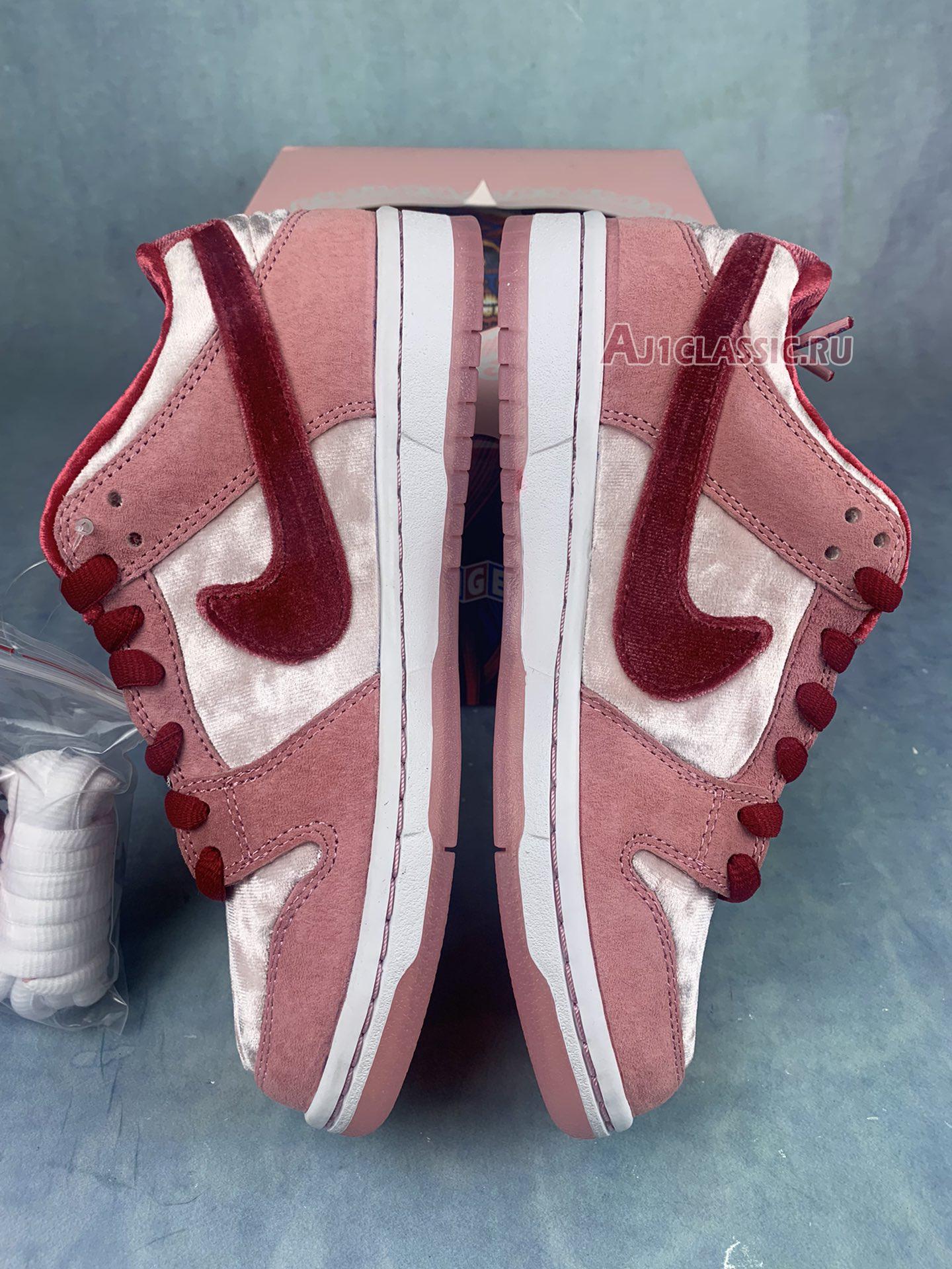 New StrangeLove x Dunk Low SB "Valentines Day" CT2552-800-2 Shoes