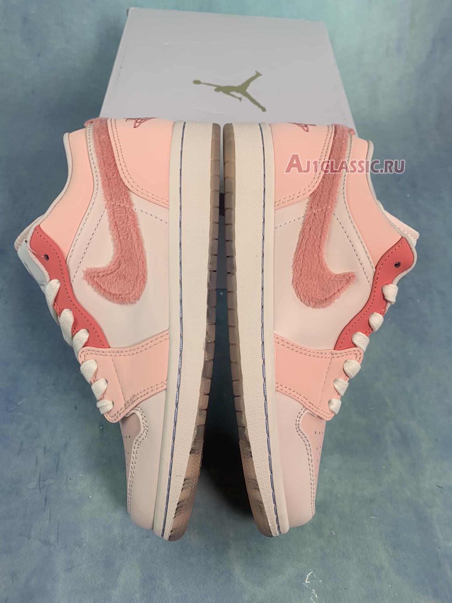 Air Jordan 1 Low SE "Mighty Swooshers" DM5443-666-1