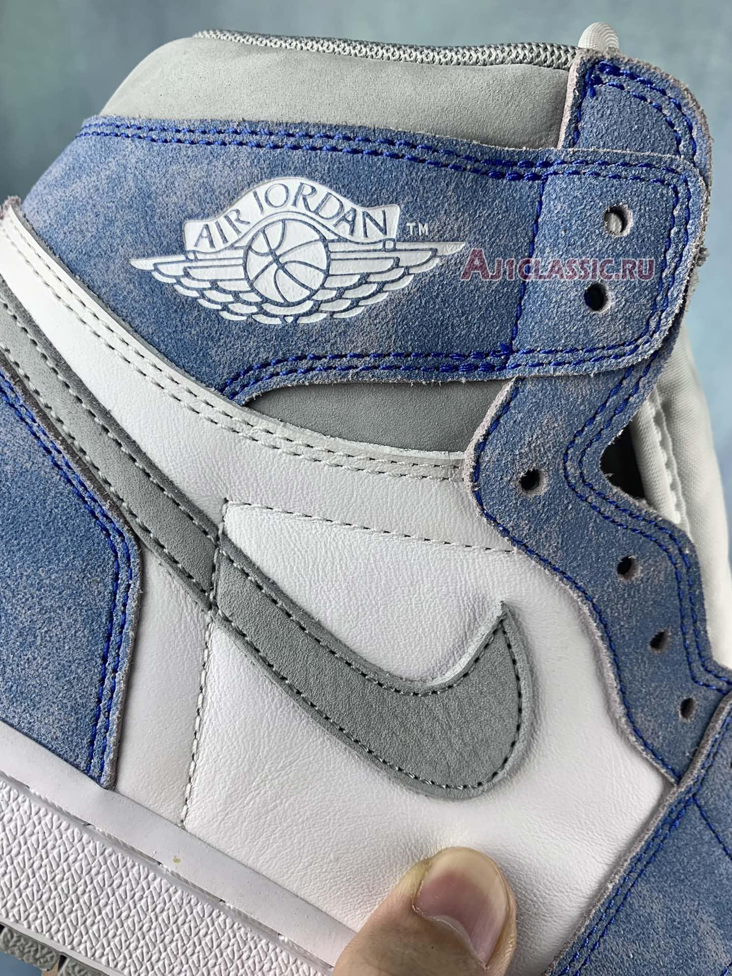 Air Jordan 1 Retro High OG "Hyper Royal" 555088-402-2