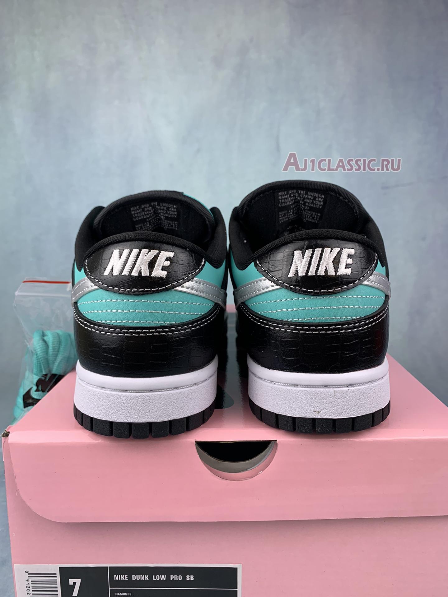 Diamond Supply Co. x Nike Dunk Low Pro SB "Tiffany" 304292-402-2