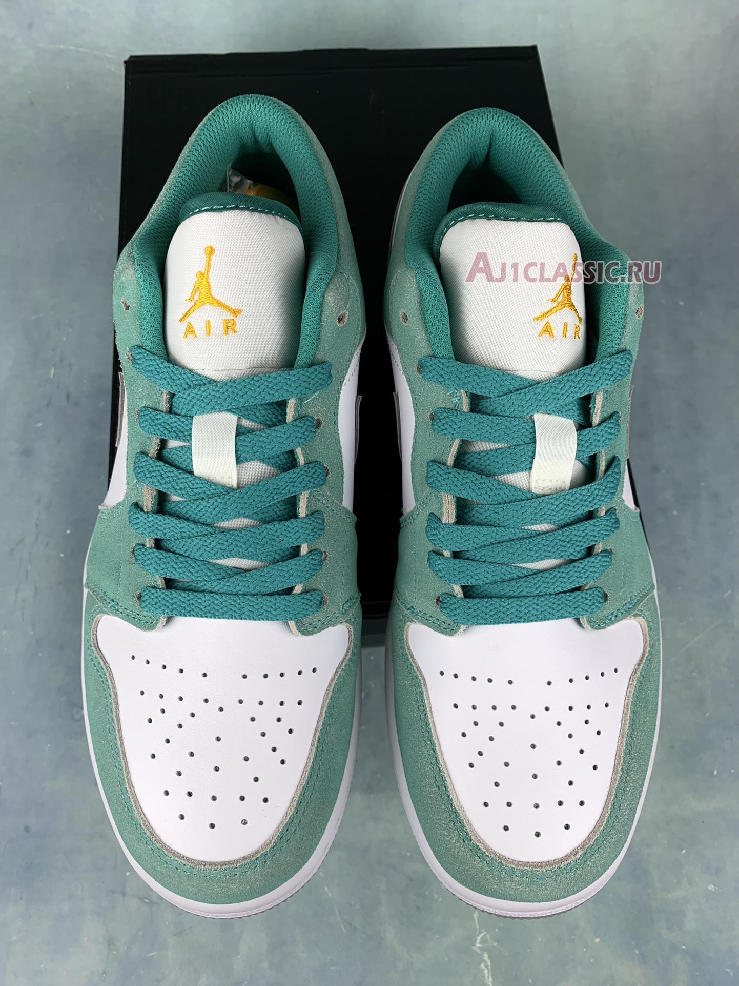 Air Jordan 1 Low "New Emerald" DN3705-301-2