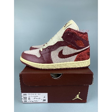 Air Jordan 1 Mid SE Lift Up DZ2820-601 Team Red/University Red/Sail/Muslin Sneakers