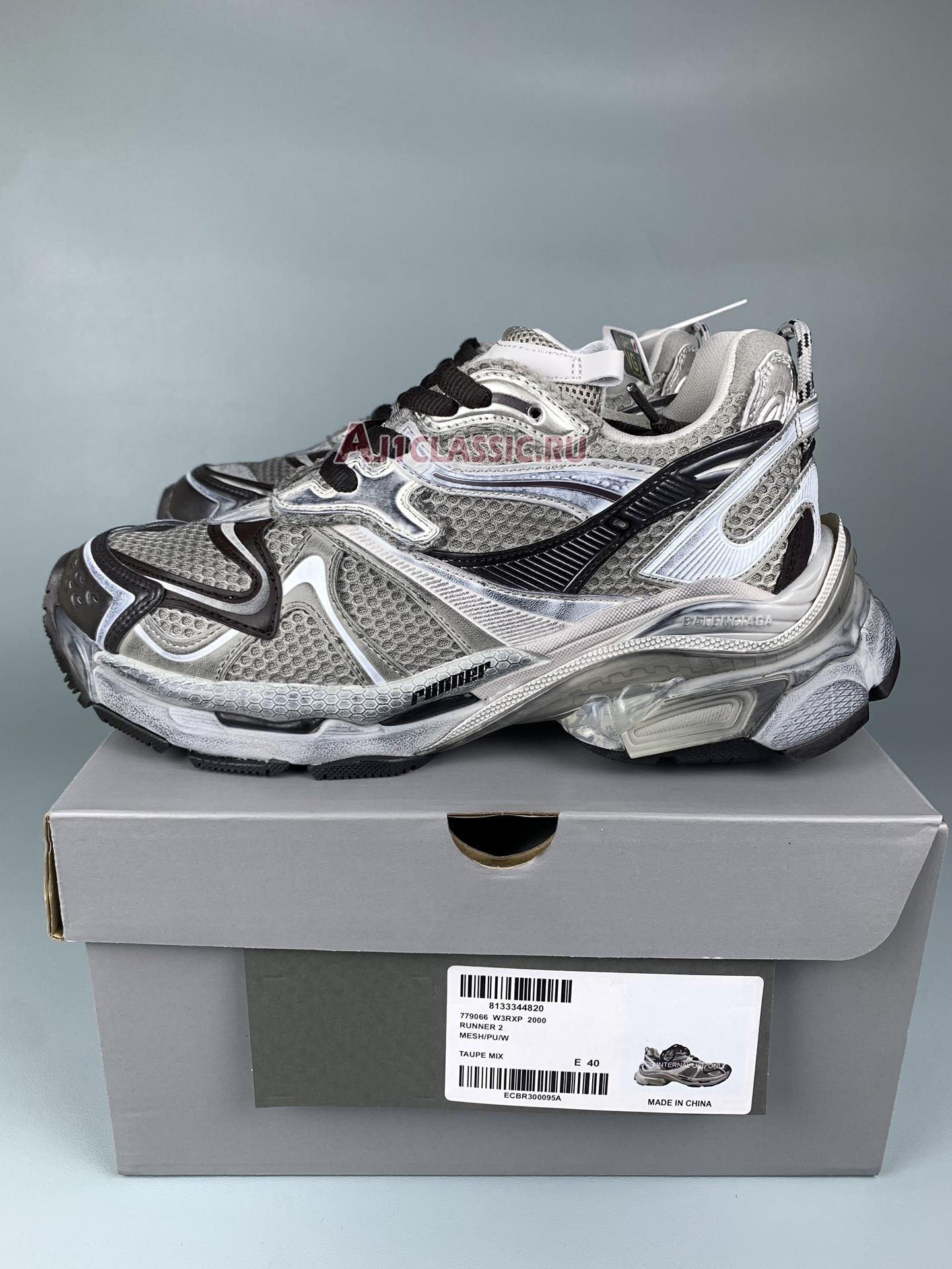 Balenciaga Runner 2.0 Sneaker "Beige" 779066 W3RXP 2000