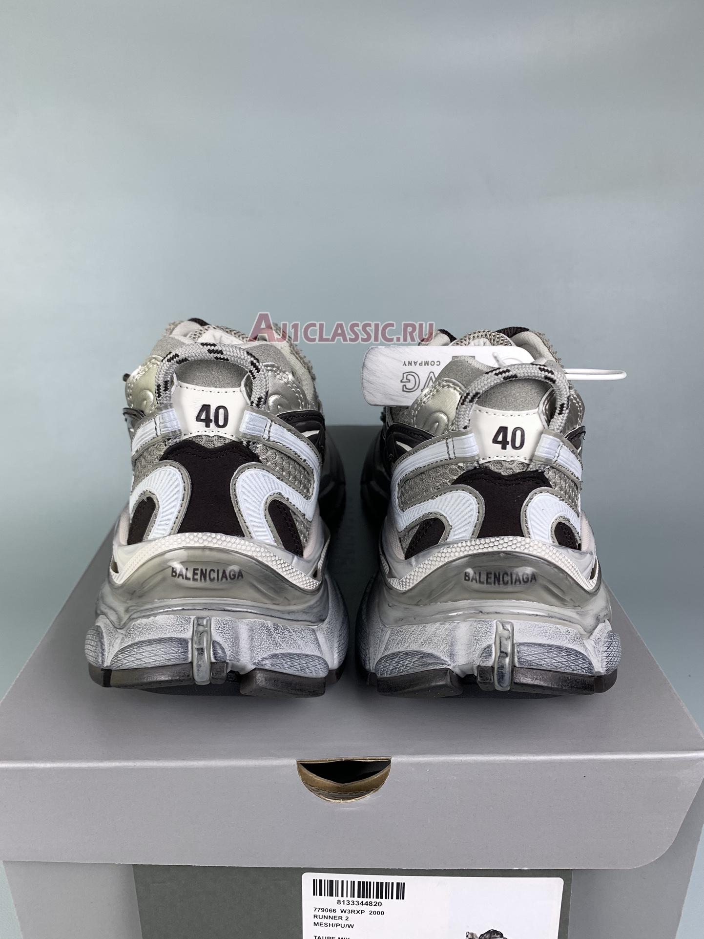 Balenciaga Runner 2.0 Sneaker "Beige" 779066 W3RXP 2000