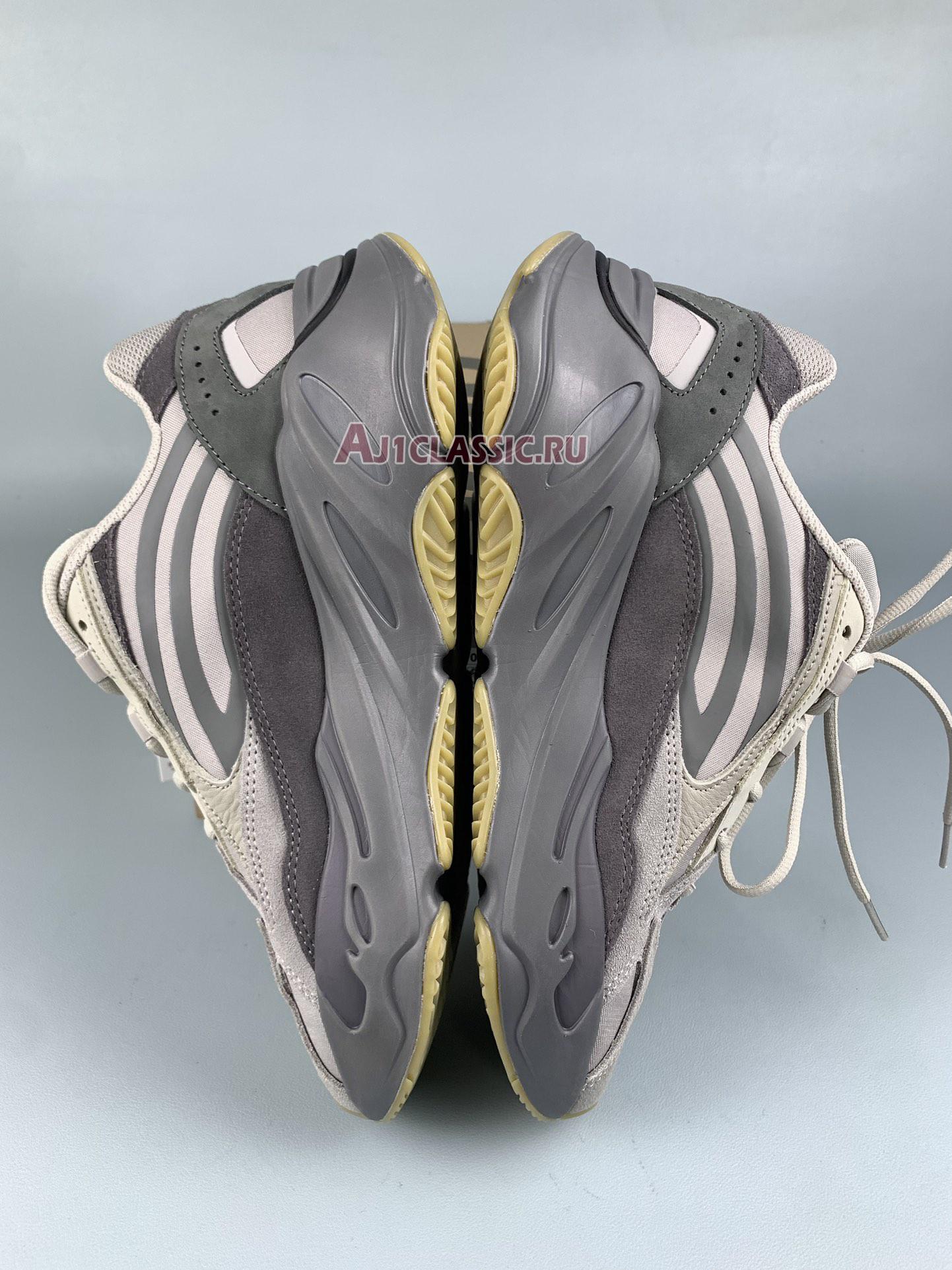 New Adidas Yeezy Boost 700 V2 "Tephra" FU7914-1 Shoes